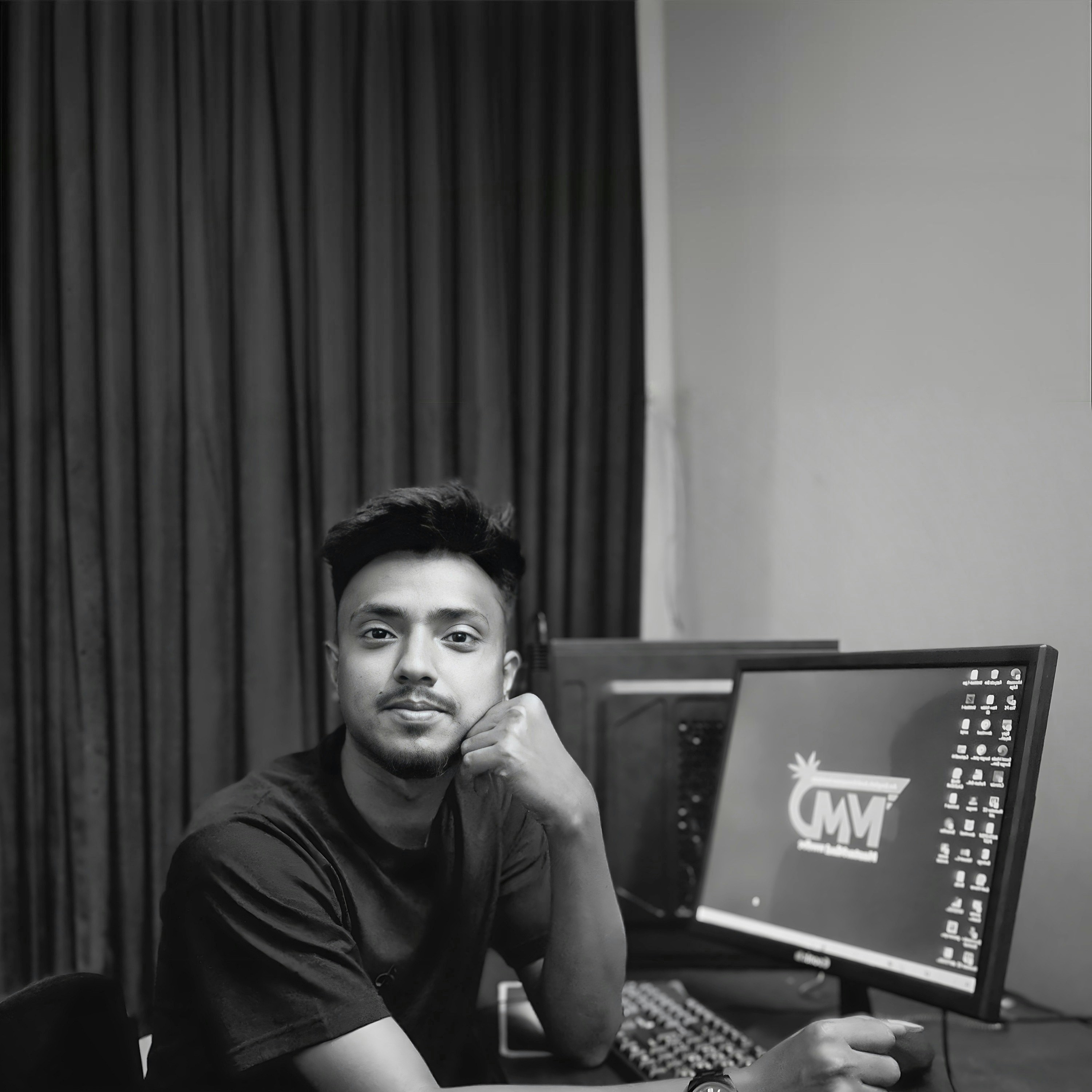 black and white bed linen