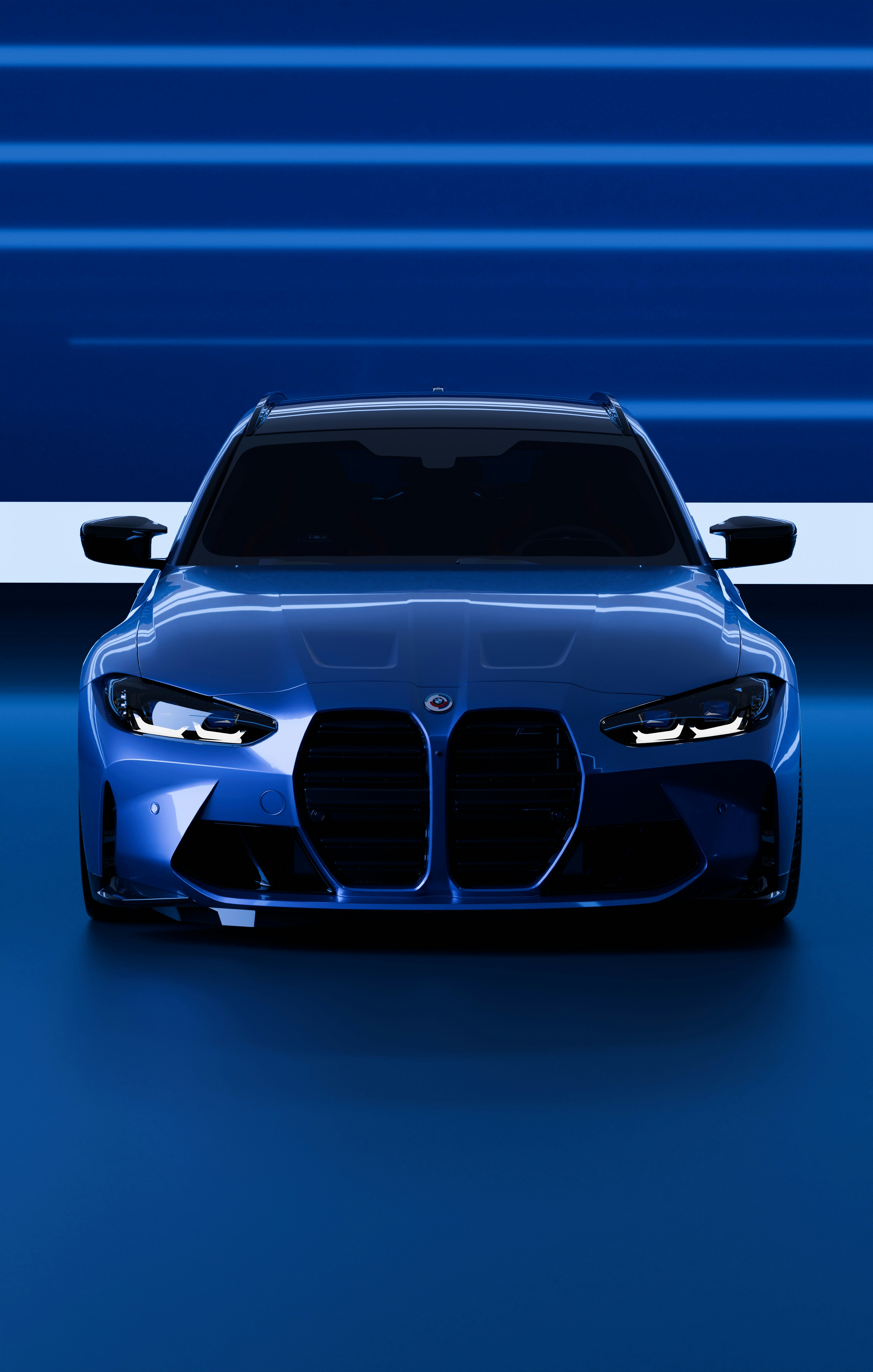 Une voiture bleue garée devant un mur bleu