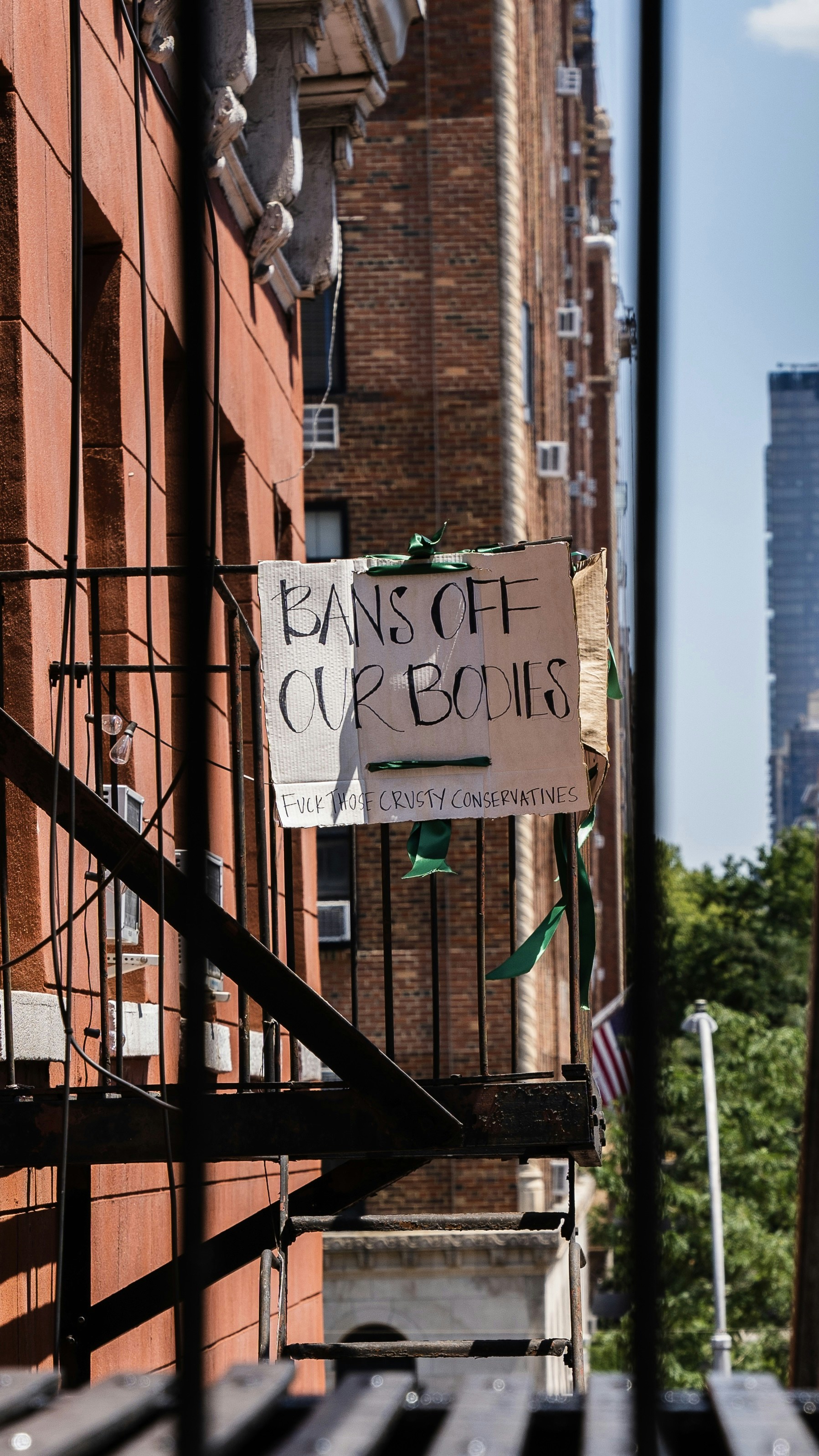 Bernstein Maintains Outperform on Riot Platforms, Raises Price Target to $25