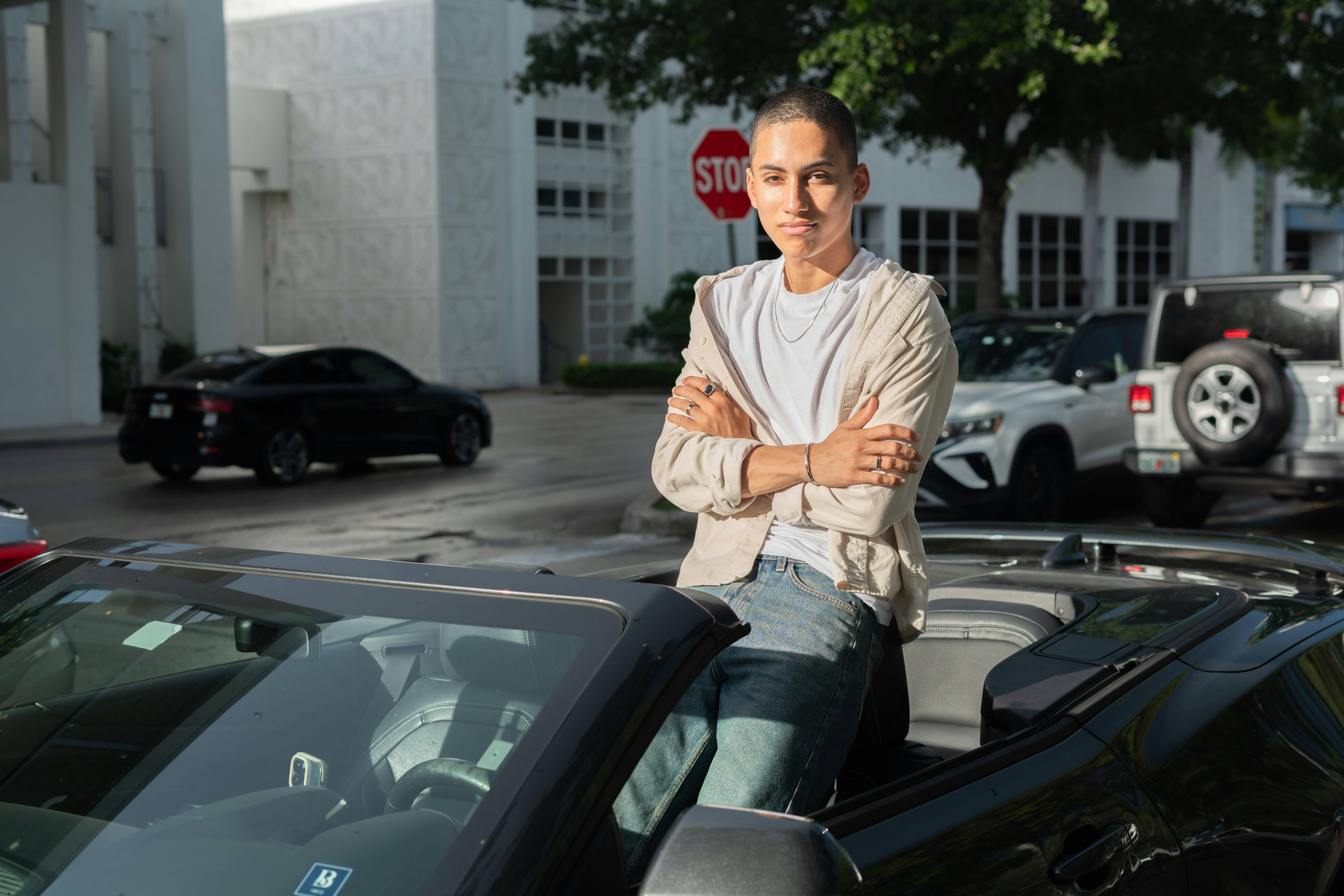 Uber et Rivian s'associent pour des robotaxis