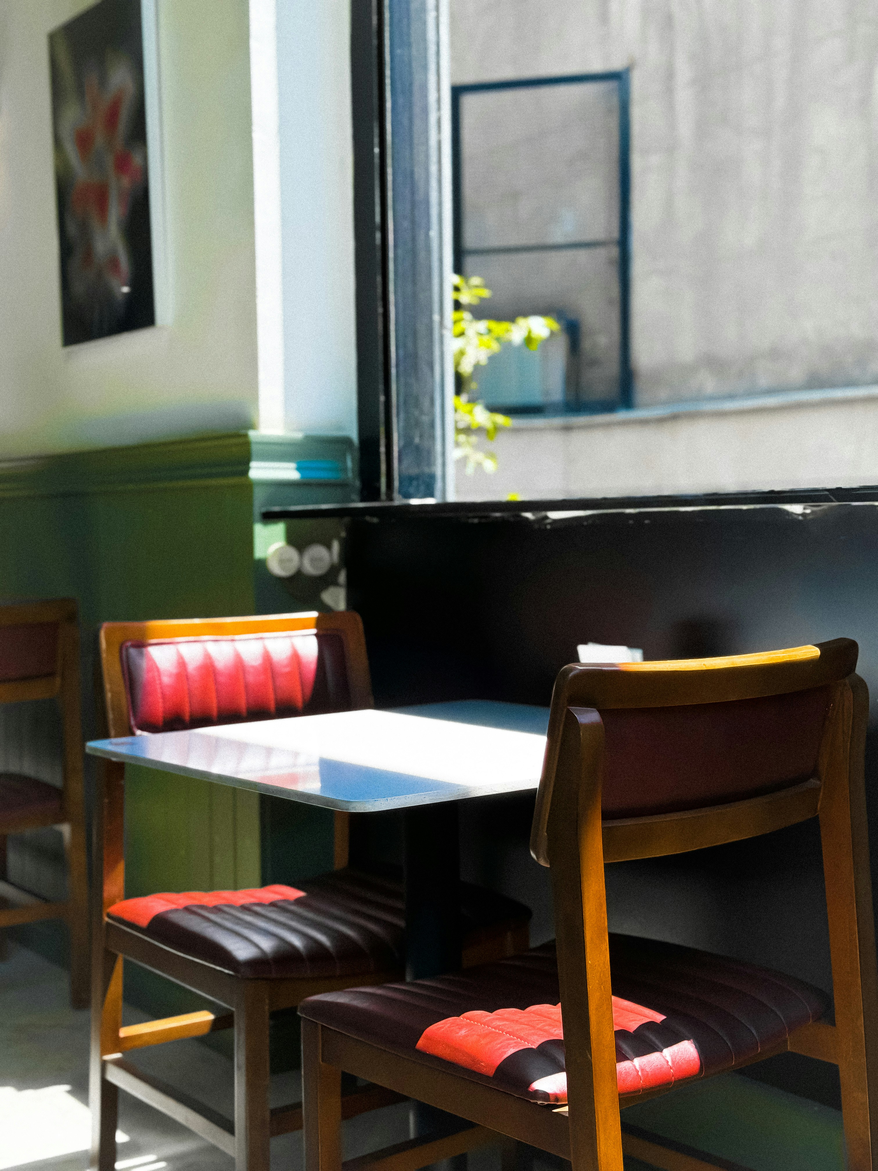 Photo by athenaazarnia