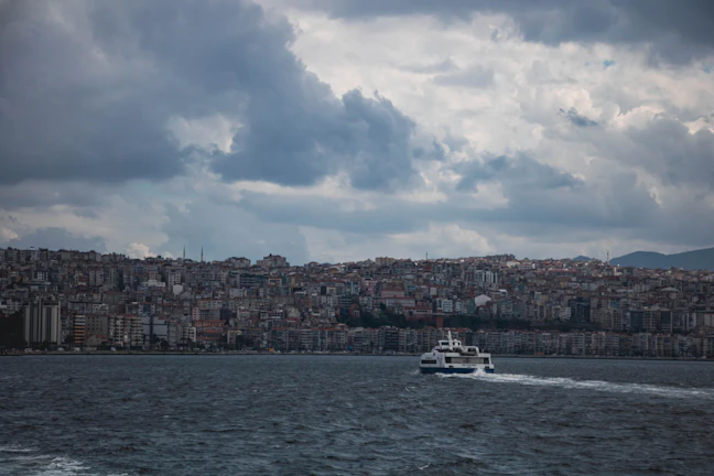 Izmir Luxury Travel Guide: 5 Days of Classic Routes