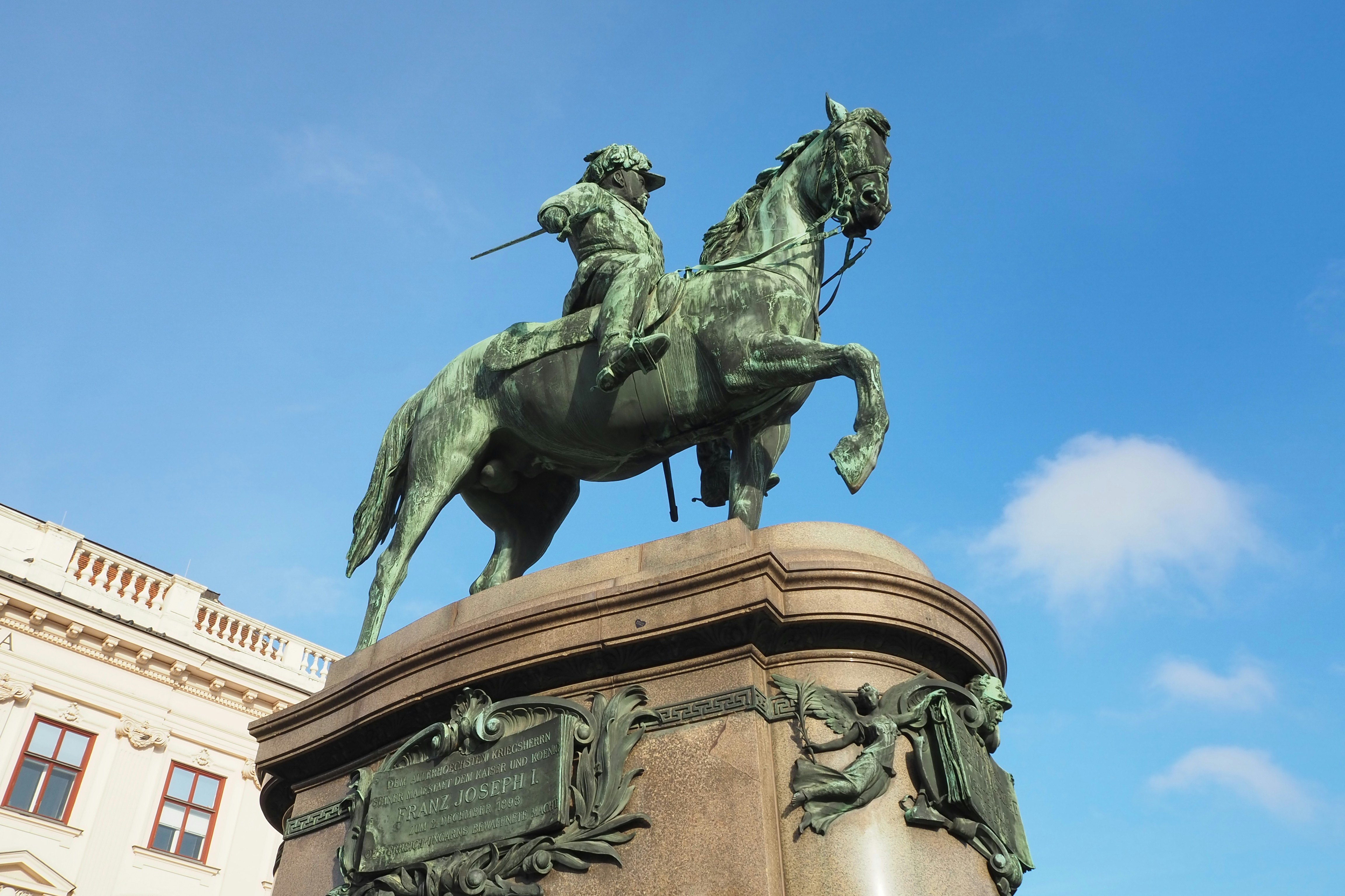 Photo by emmalouissa