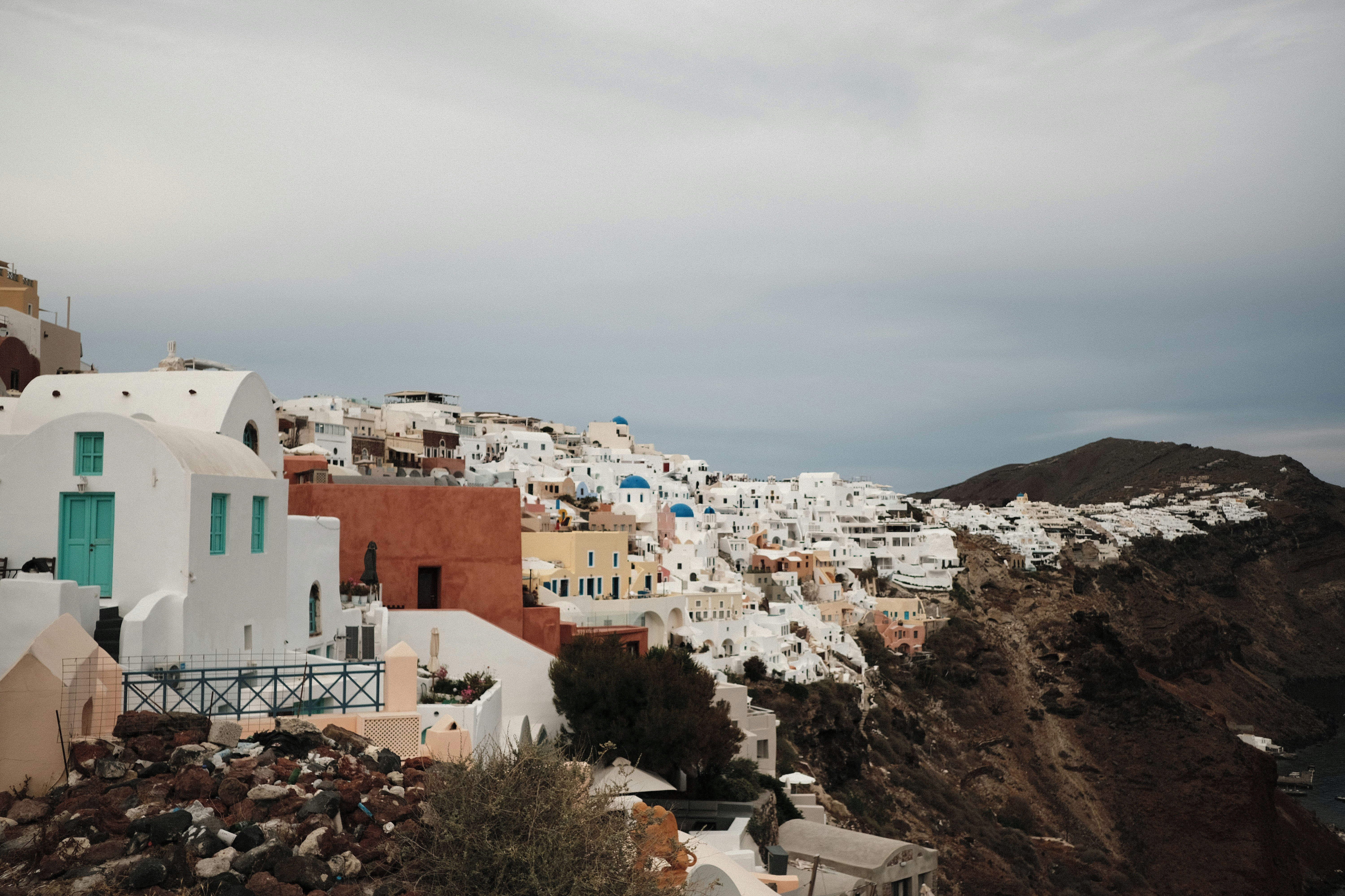 Discovering the Charm of Ammoudi Beach, Oia