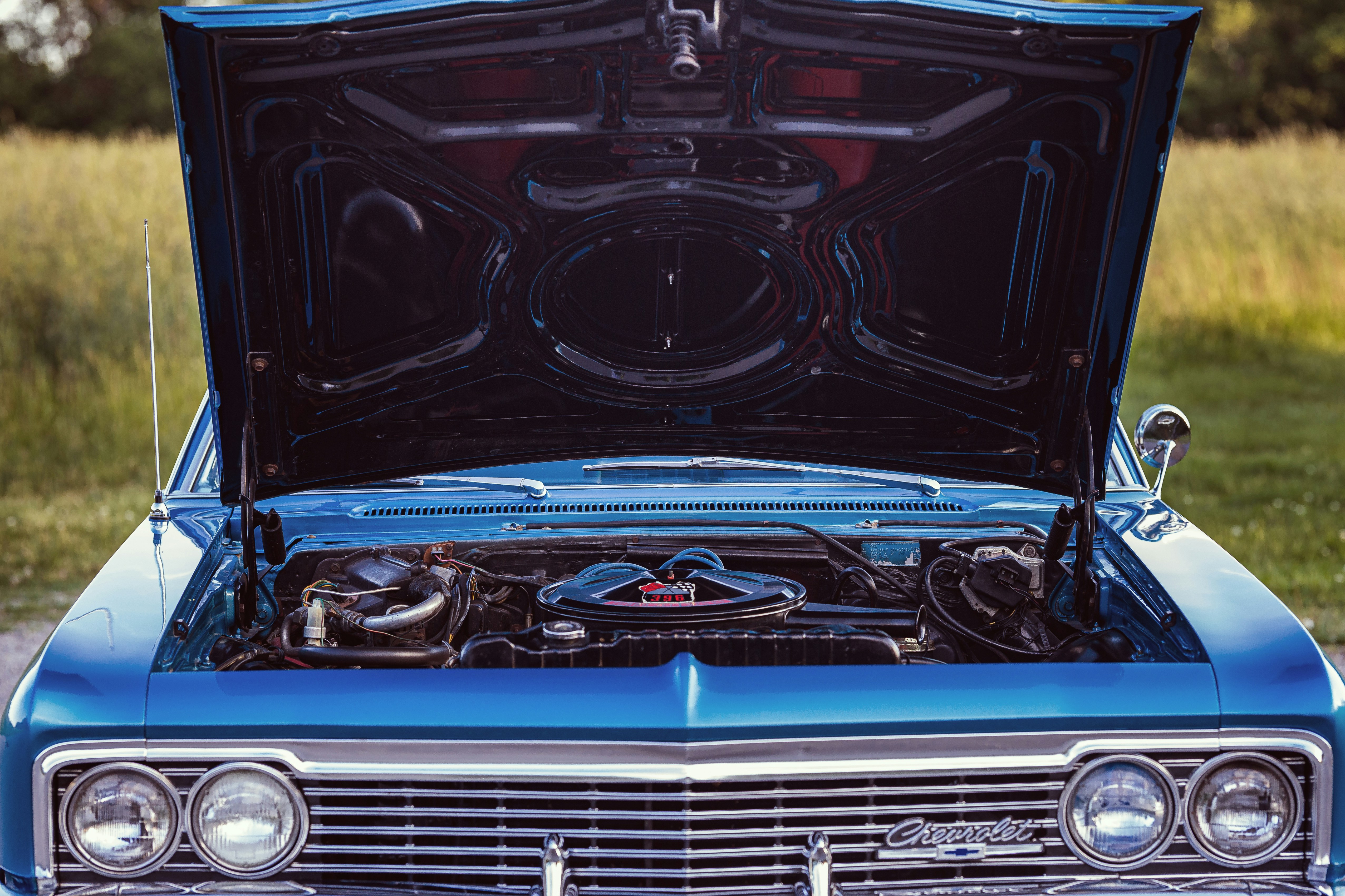 photo-1719929831623-1618268c196f?ixid=M3wxMjA3fDB8MXxzZWFyY2h8MTl8fGF1dG9tb3RpdmUlMjBmcmFtZWQlMjBwb3N0ZXJzfGVufDB8fHx8MTc2MjU5NTE1OHww\u0026ixlib=rb-4.1.0