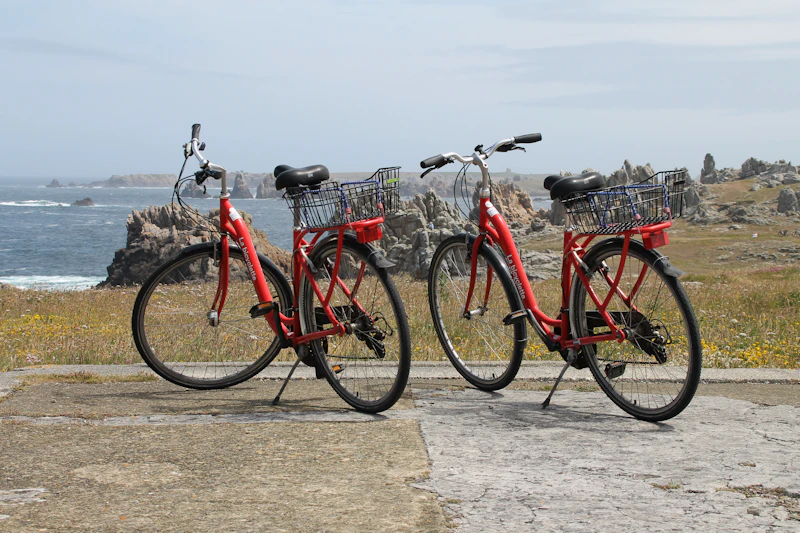 E-bikes by the sea at Casa Nina