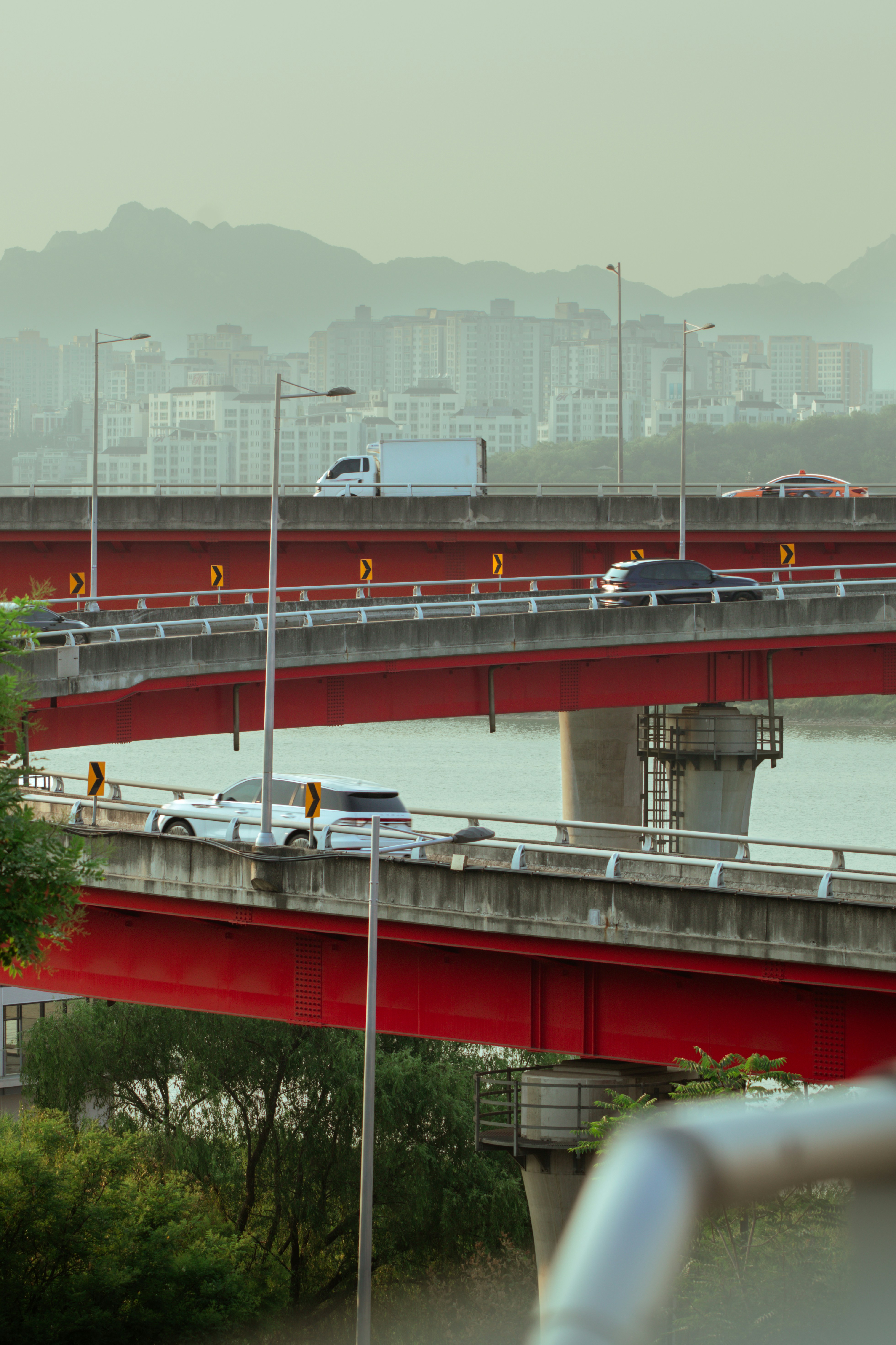 Traditional vs Digital: Choosing Your Palace Experience