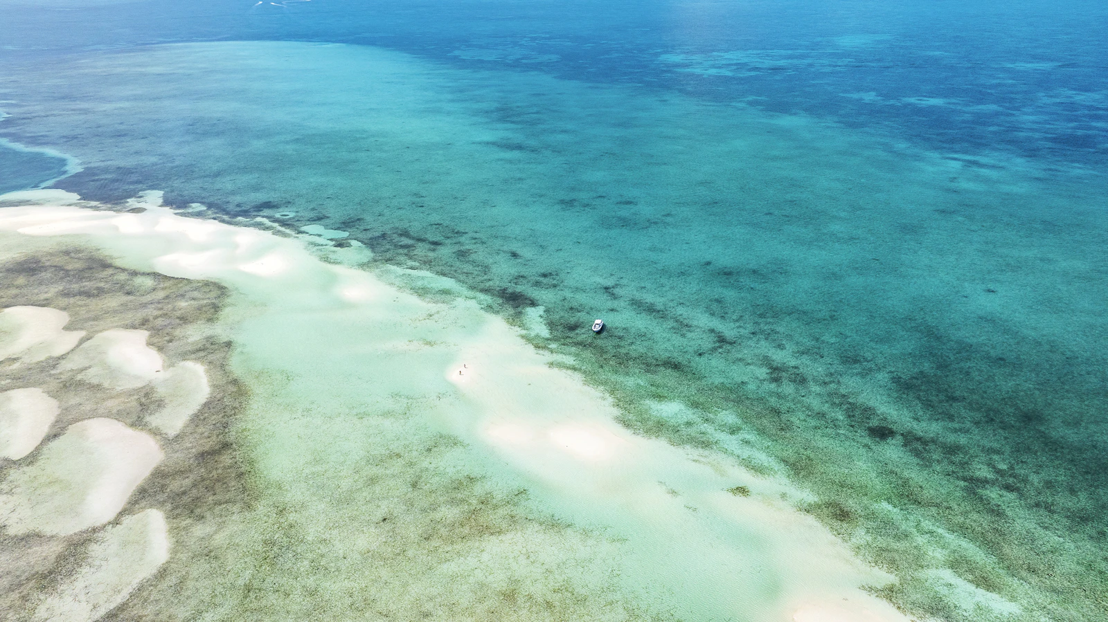 Montage Cay