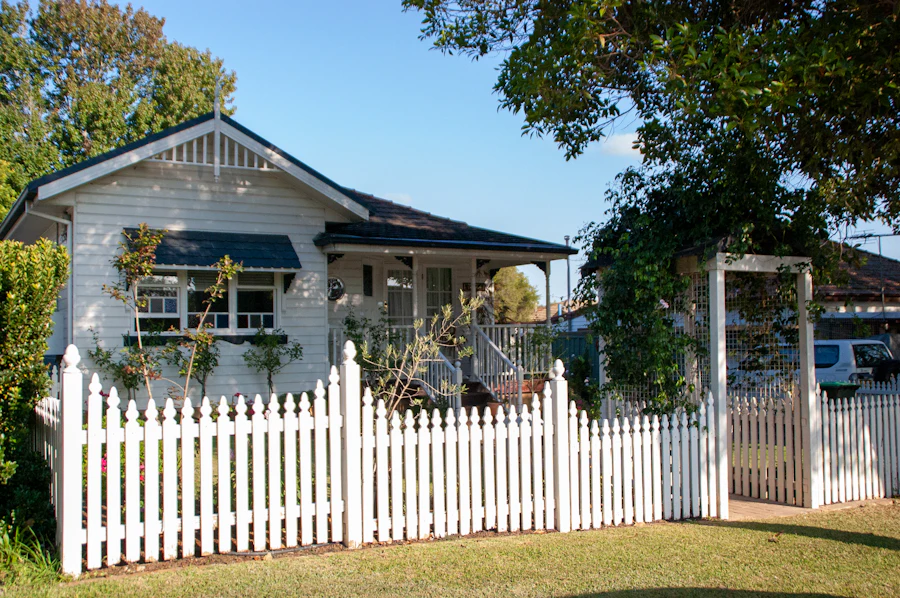 Fence line in front of an Australian home