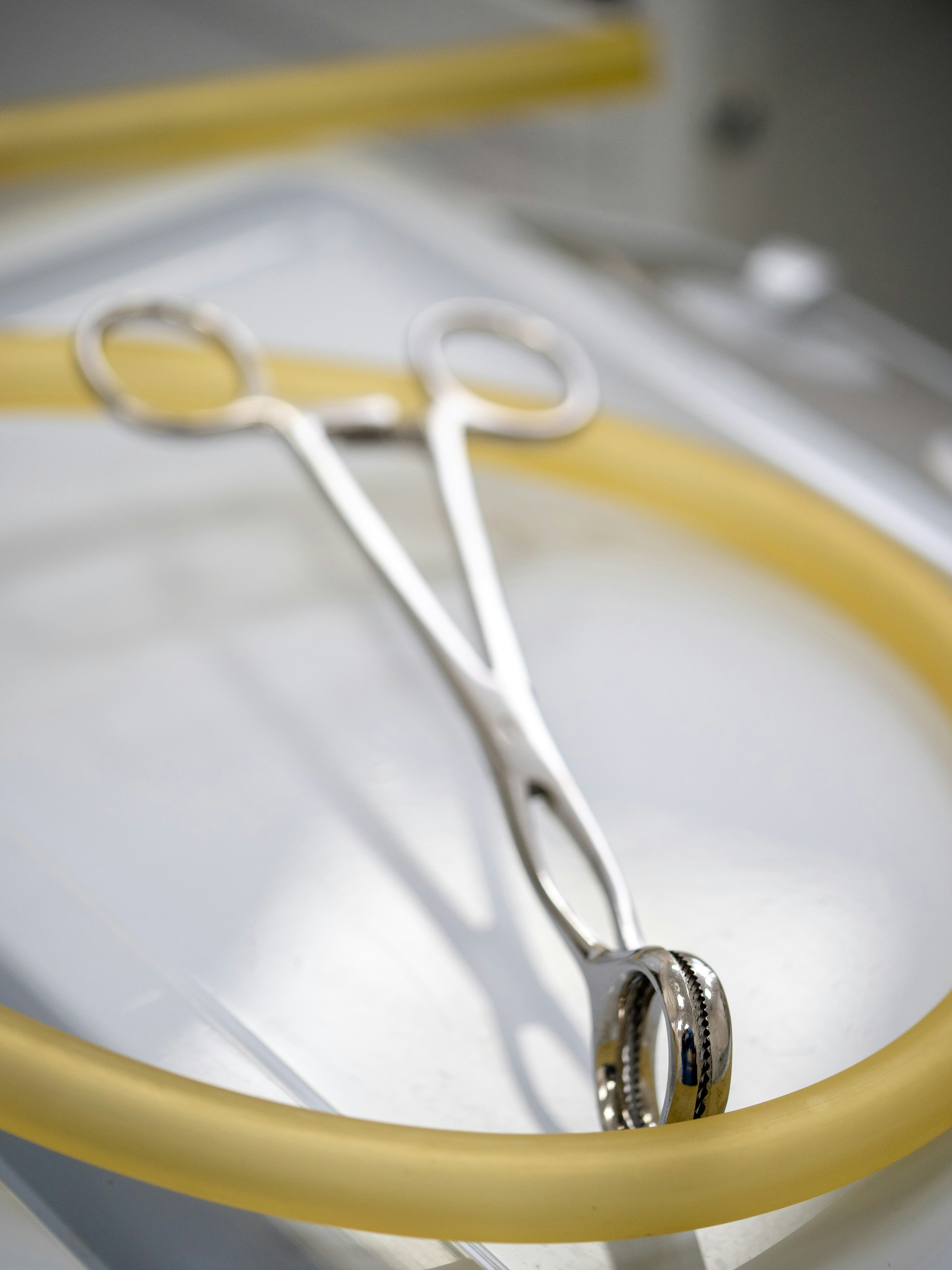 The Salon Treatment Room in 2026: Clinical Light, Device Synergy, and Skin‑First Growth Strategies