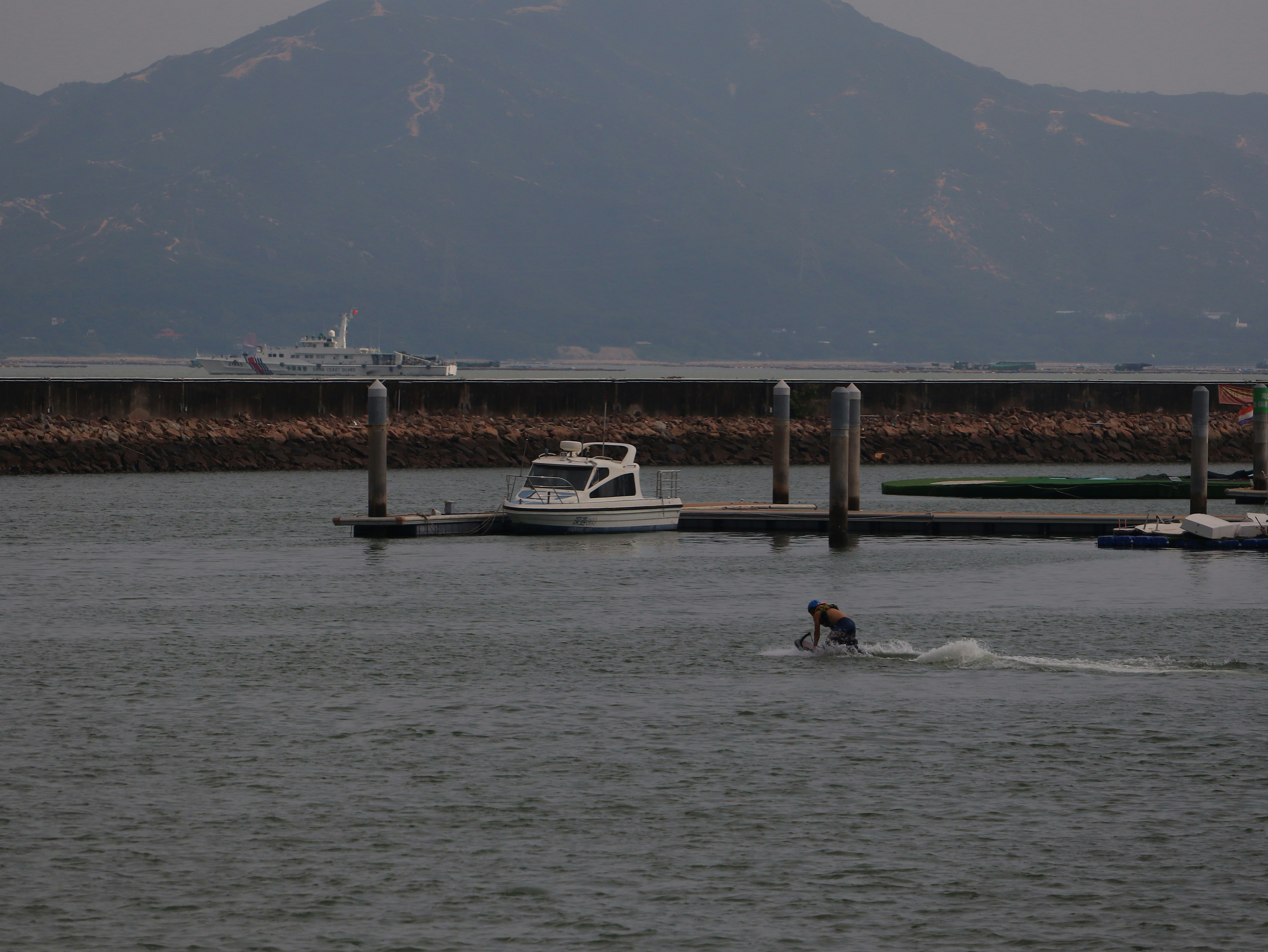 Photo by johnsonzhouz