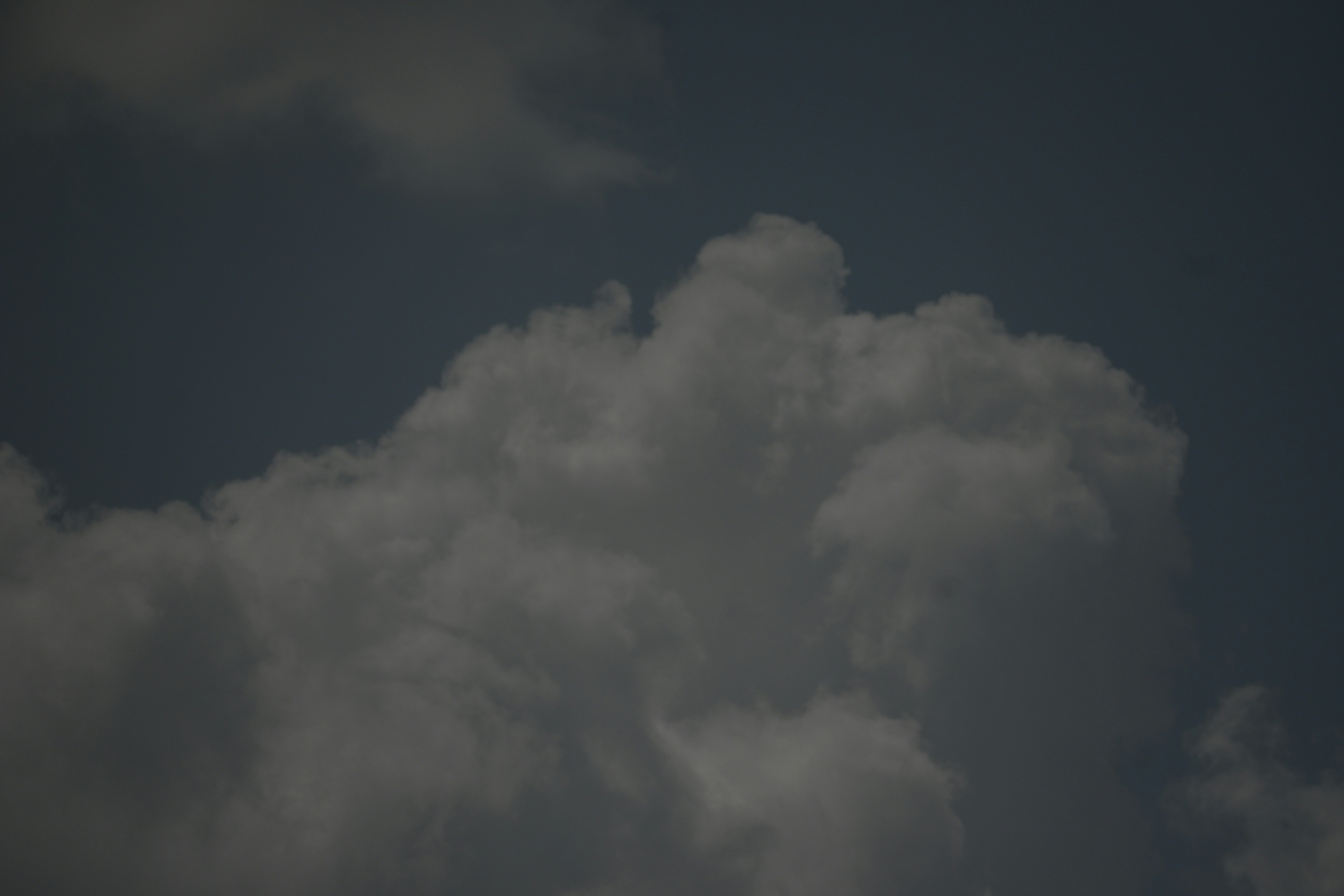 photo-1720274706602-389ec024572e?ixid=M3wxMjA3fDB8MXxzZWFyY2h8MTB8fG44biUyMGNsb3VkJTIwcHJpY2luZ3xlbnwwfHx8fDE3Njg5OTkyMDN8MA\u0026ixlib=rb-4.1.0