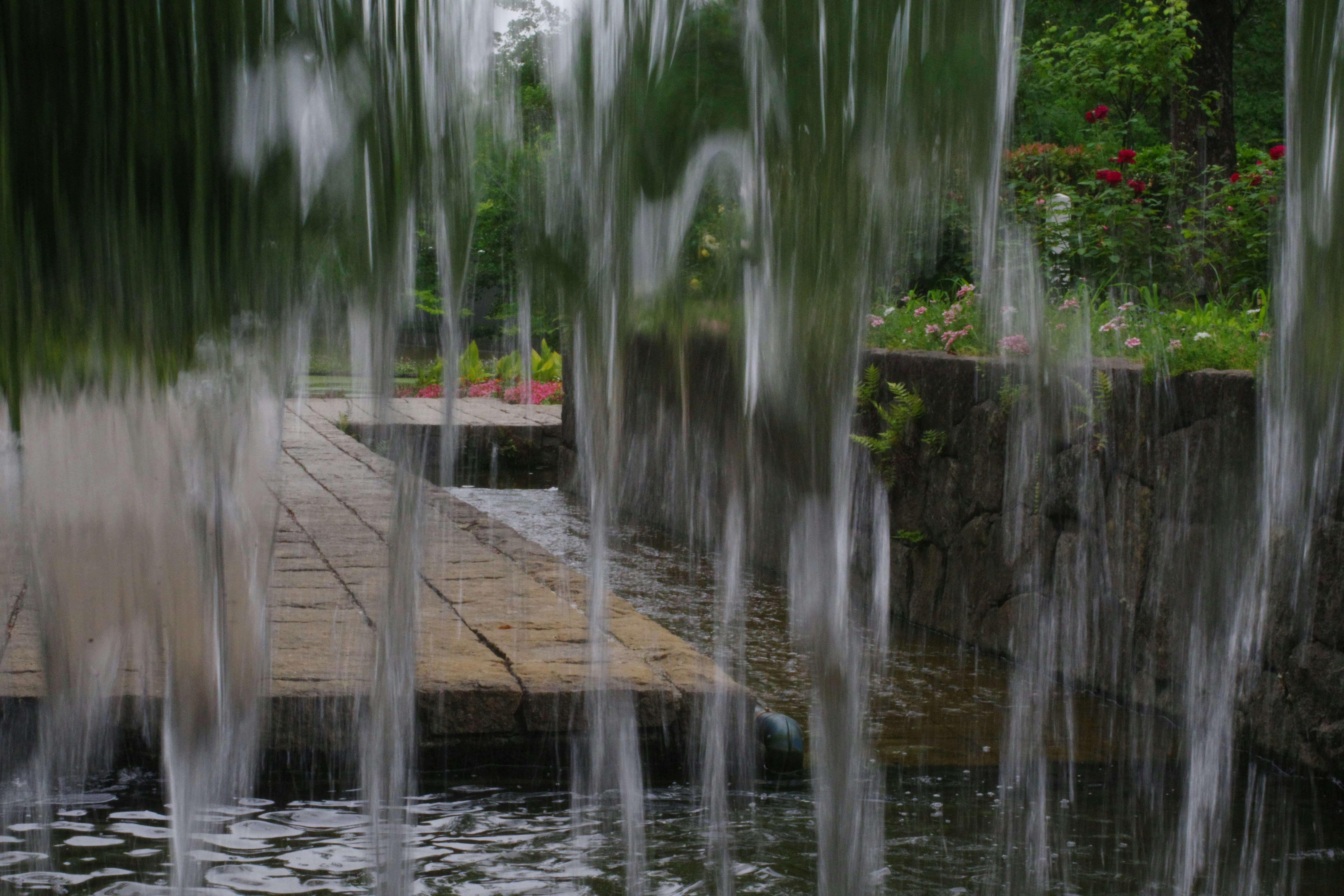 Natural Stone Water Channel and Waterfall Design for Luxury Hotel & Villa Gardens: Project Supply Guide