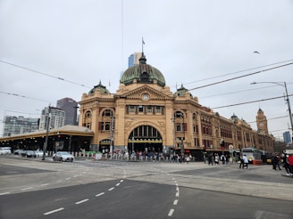 A large building with a dome on top of it