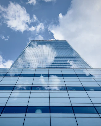 A very tall building with a lot of windows