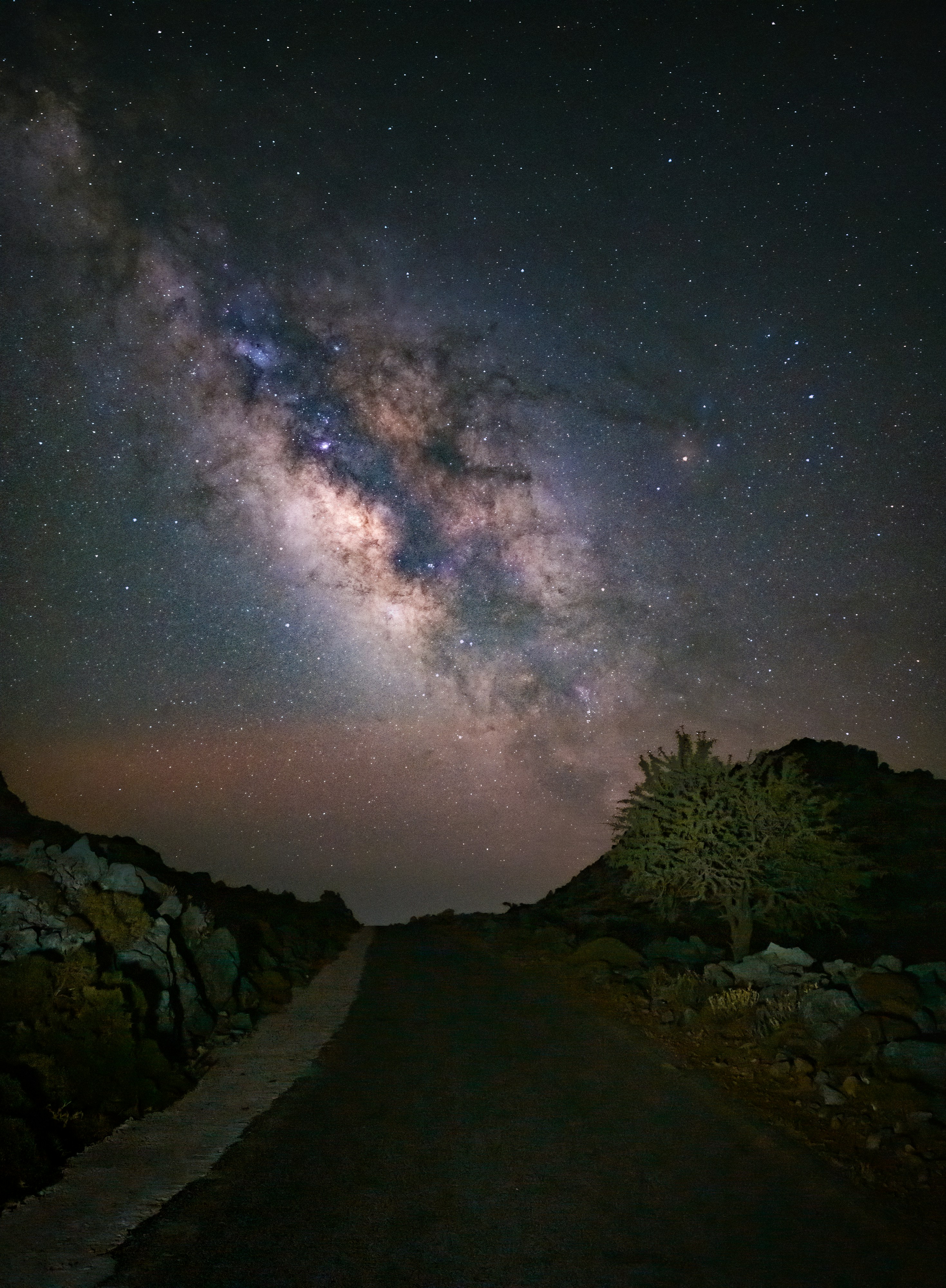 The Cosmic Perspective on Time and Distance (image credits: unsplash)