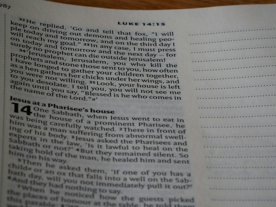 How to Write a LinkedIn Article That Gets Read (2026 Tactical Guide ...