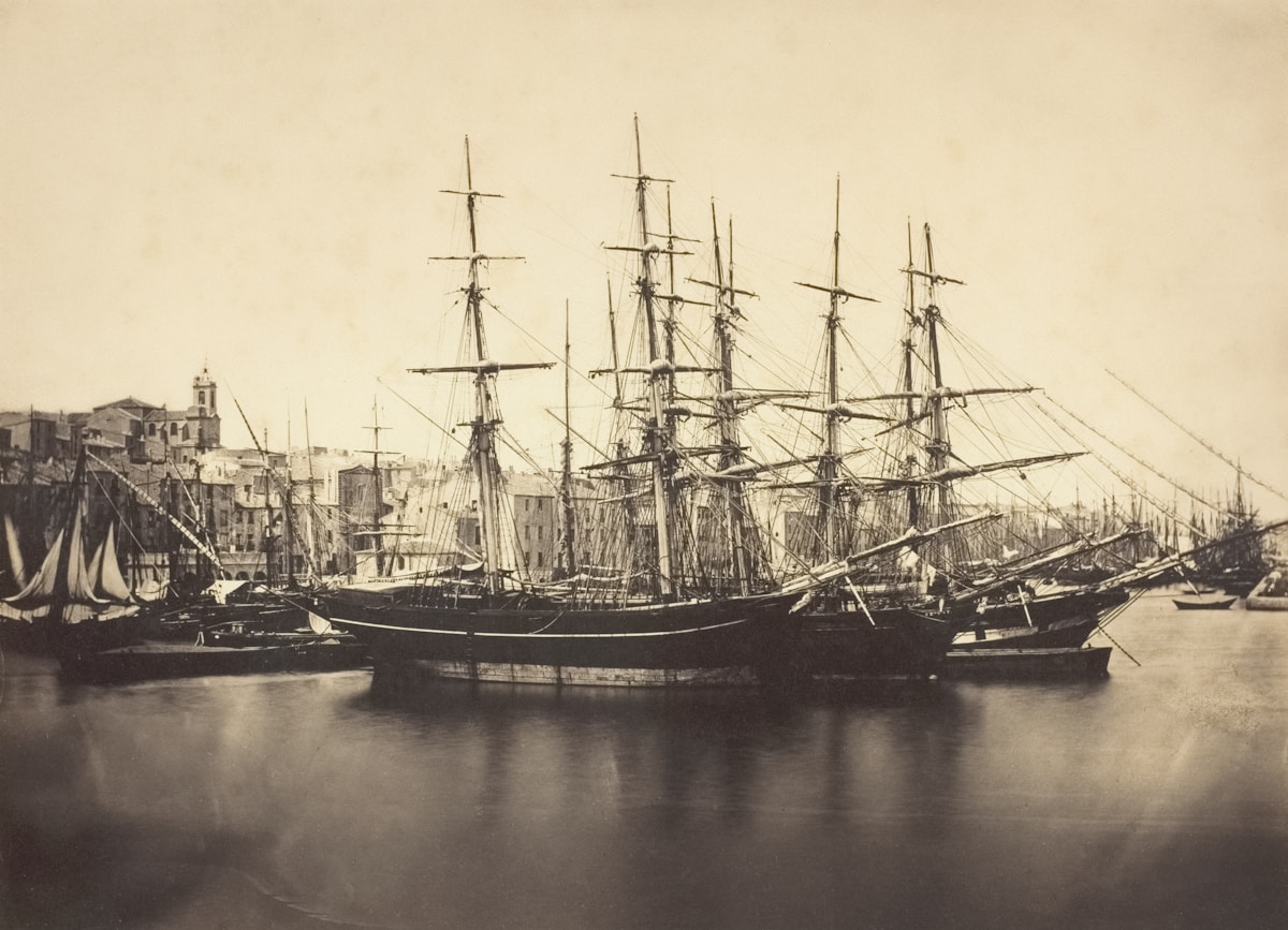 Sepia-toned harbour — reference image for the history of Anglo-Indian trade.