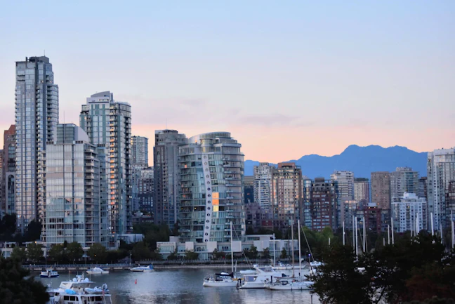 16-Day Canada & USA Budget Rail Itinerary | October Foliage