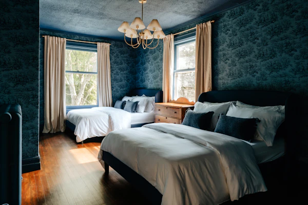 Overlea Bedroom & Hallway Suite