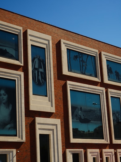 A building that has a bunch of windows on it