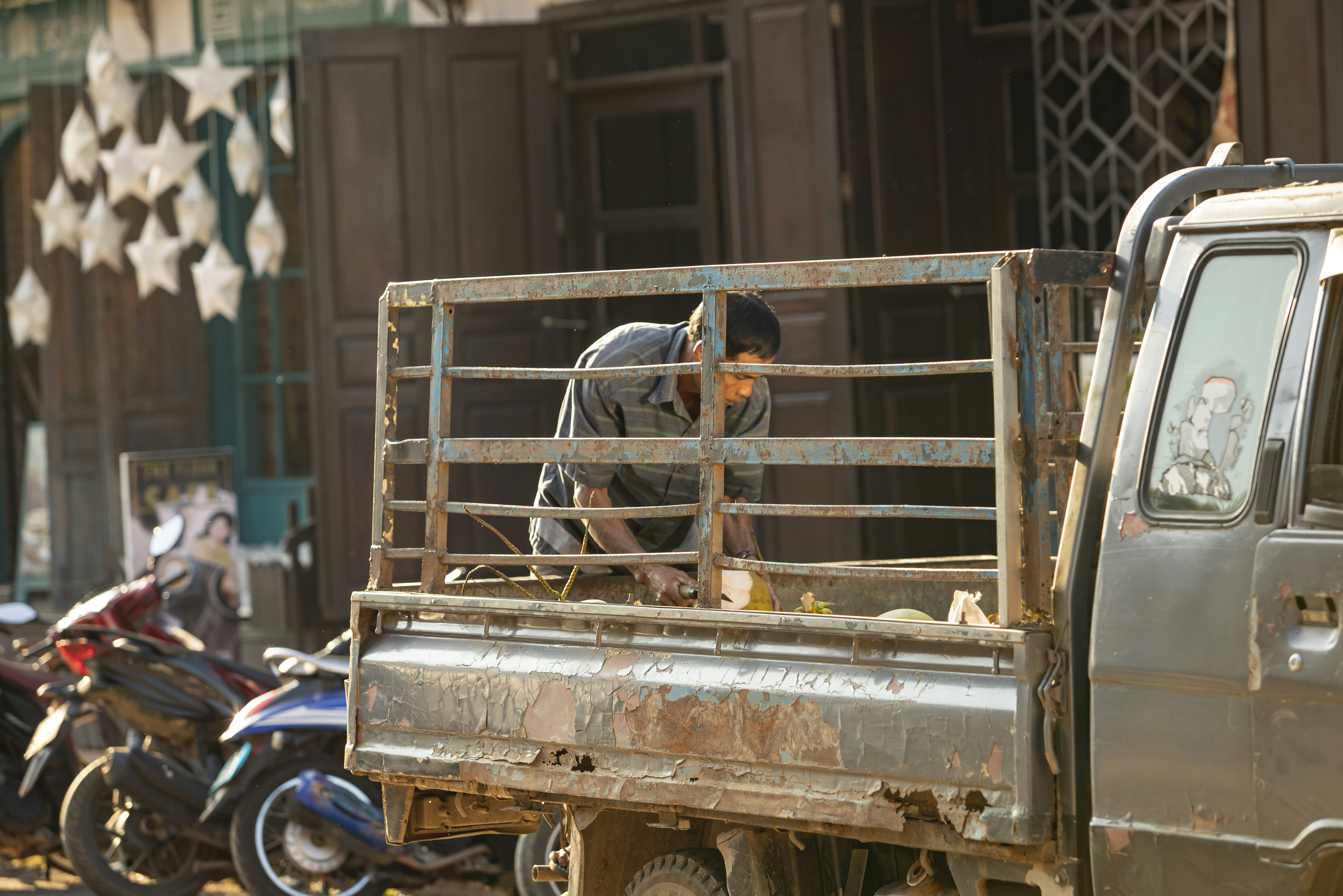 truck being inspected at weigh station - liability insurance for truckers