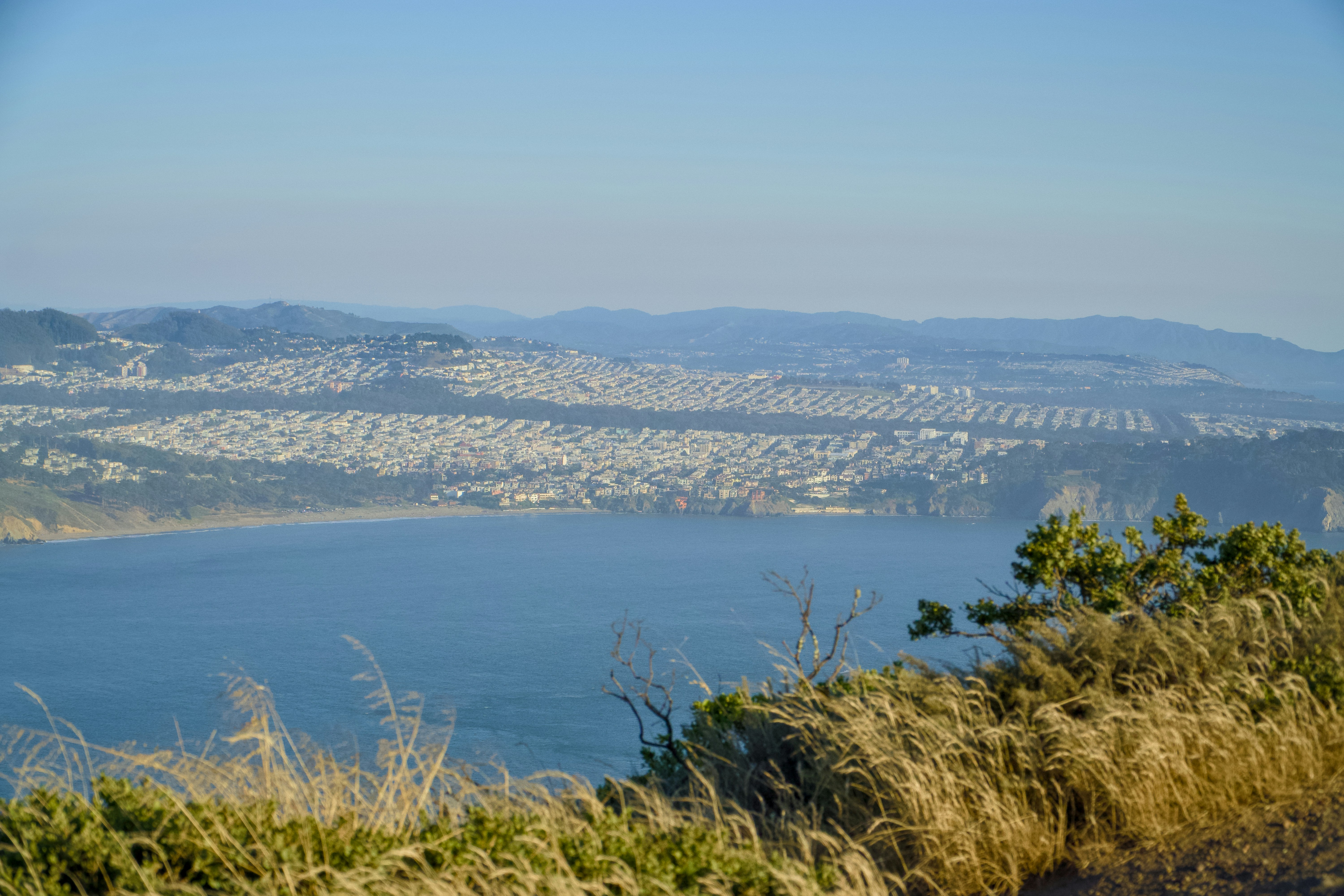 The view from the Bluffs overlooking the Pacific Ocean - pacific palisades neighborhood guide