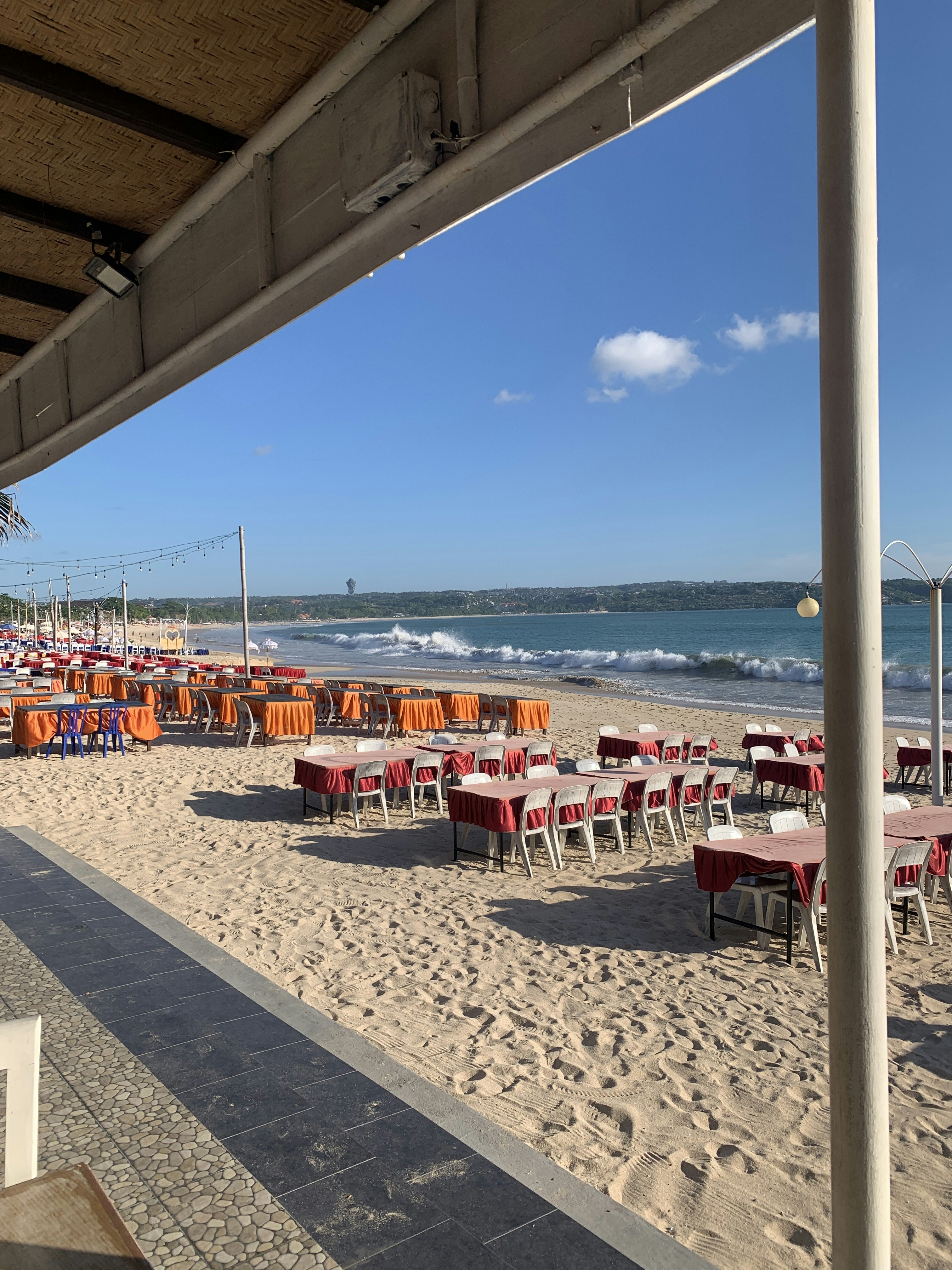 restoran seafood tepi pantai di jimbaran