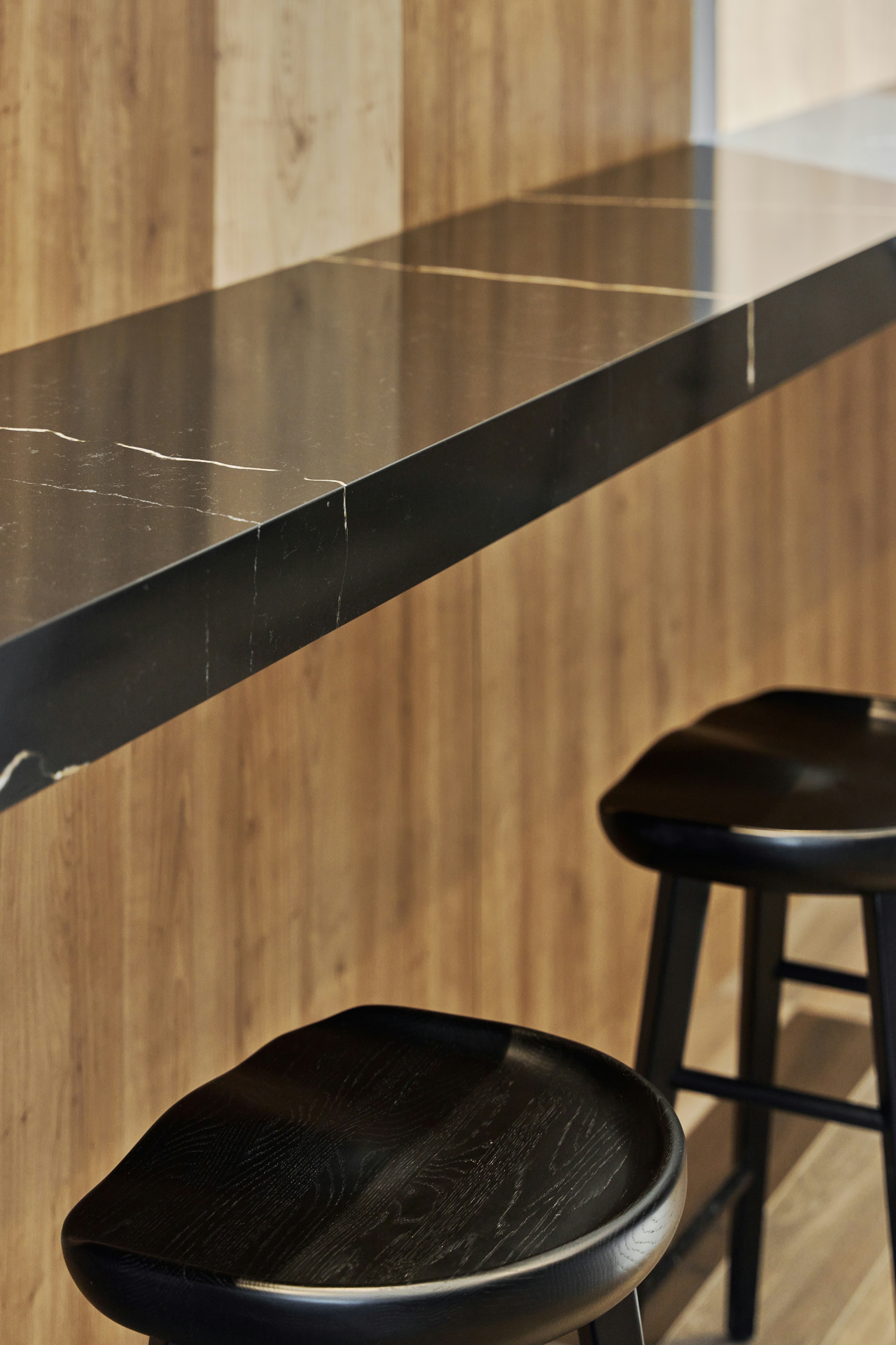 modern kitchen wallpaper, wallpaper, Pet-Friendly Kitchens: Design & Safety Tips 6