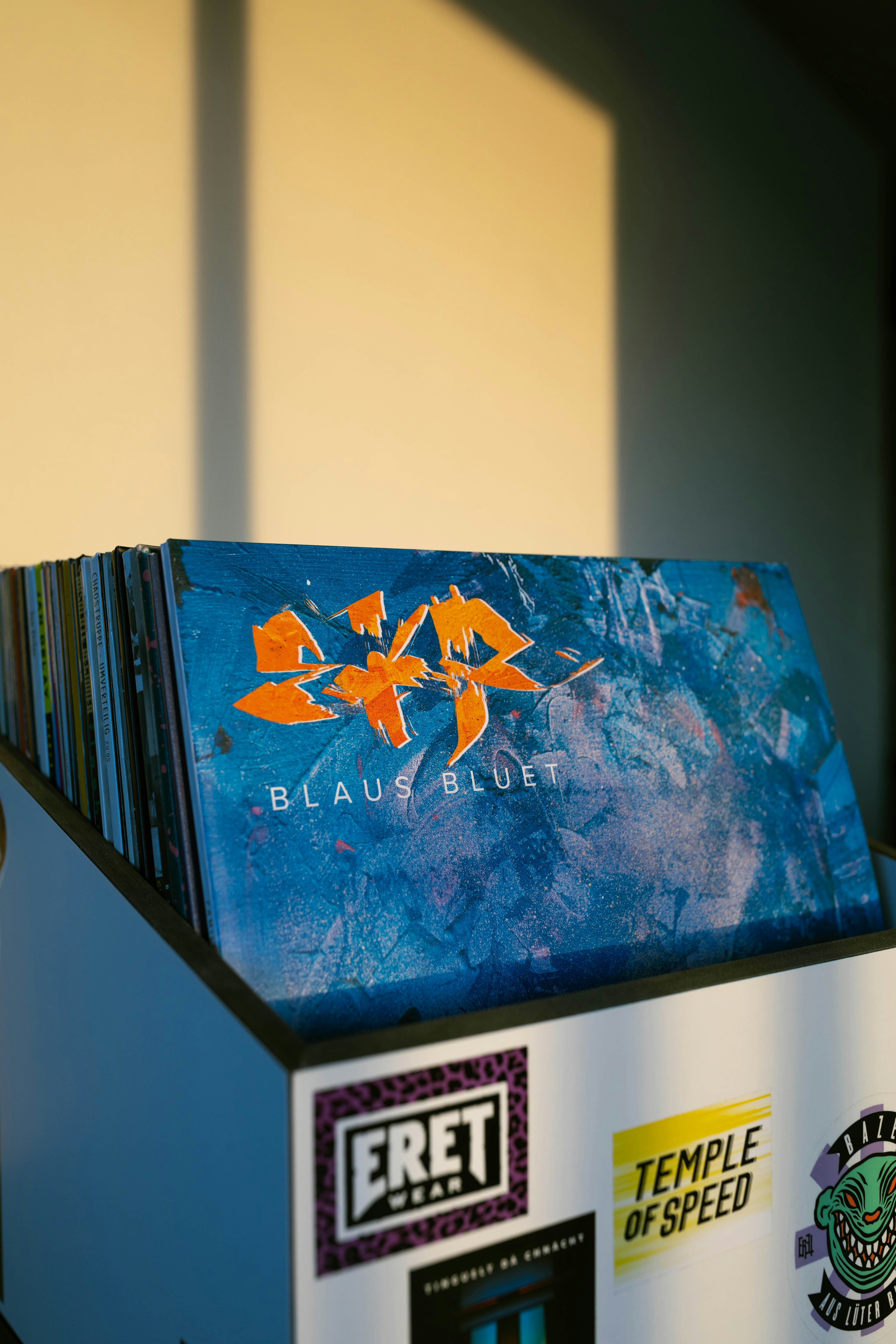 A record player sitting on top of a table