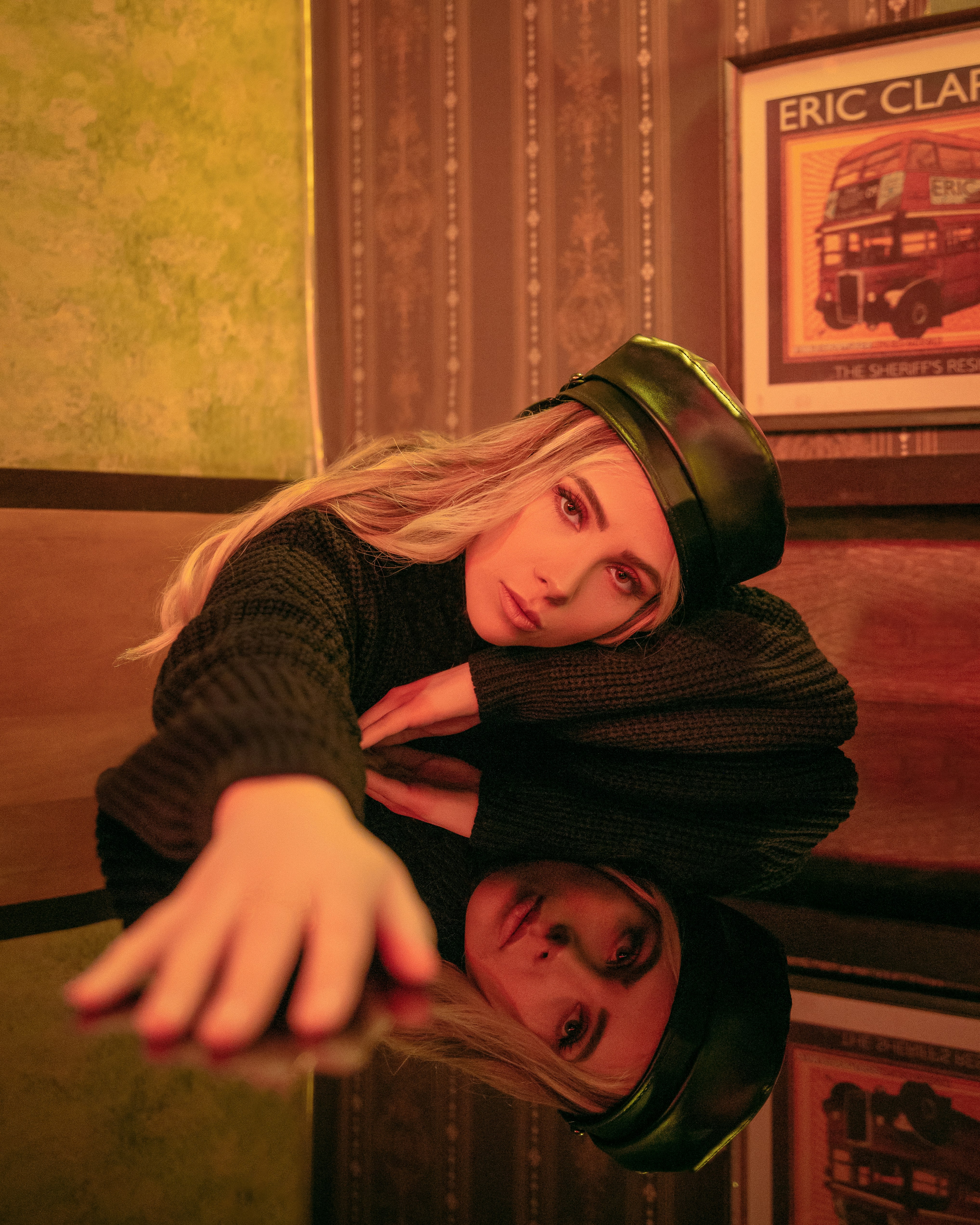 black and white bed linen