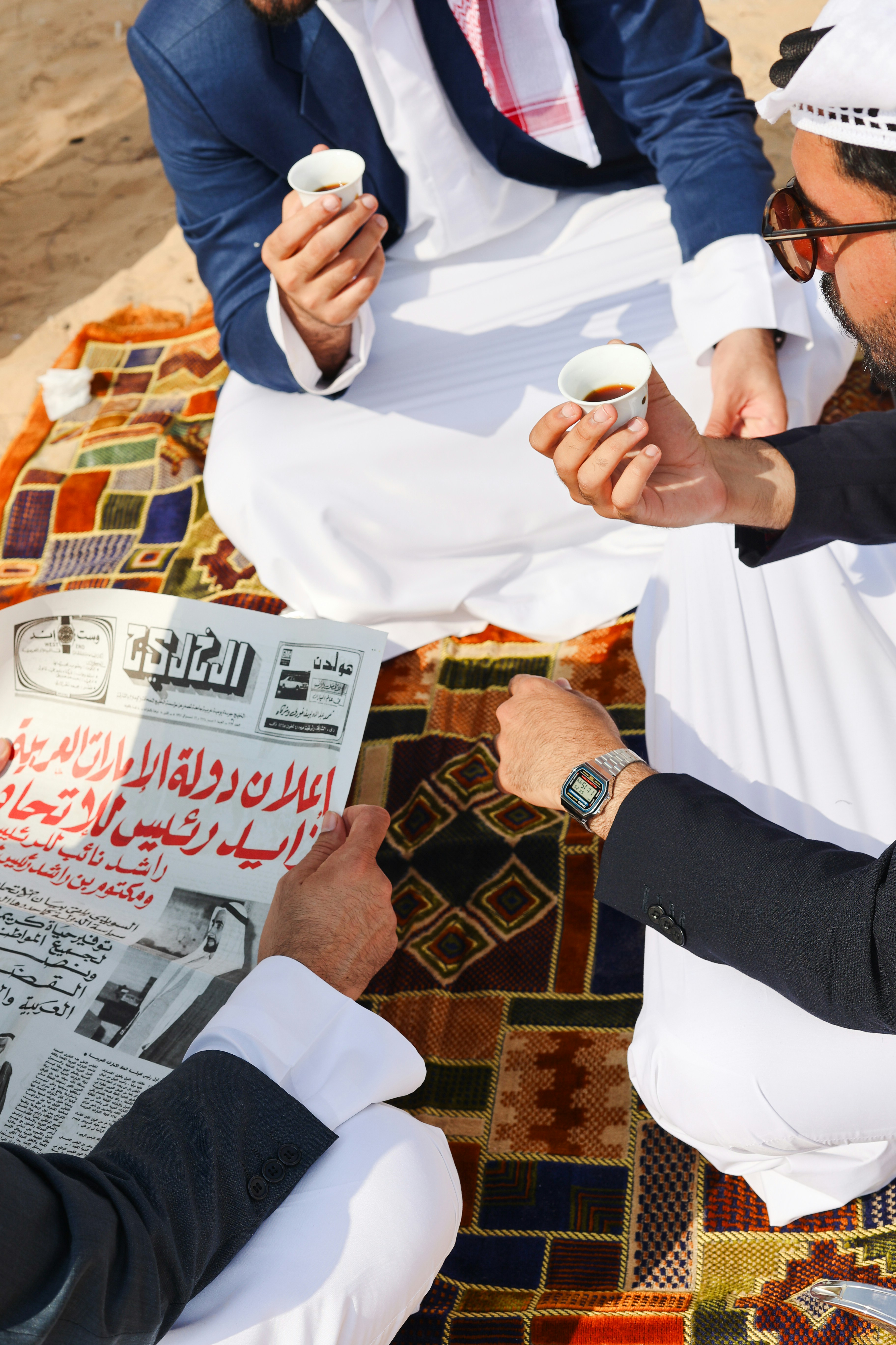The Art of Serving: Rituals and Etiquette of Emirati Hospitality