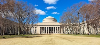 #how-to-get-admission-at-mit-with-scholarships