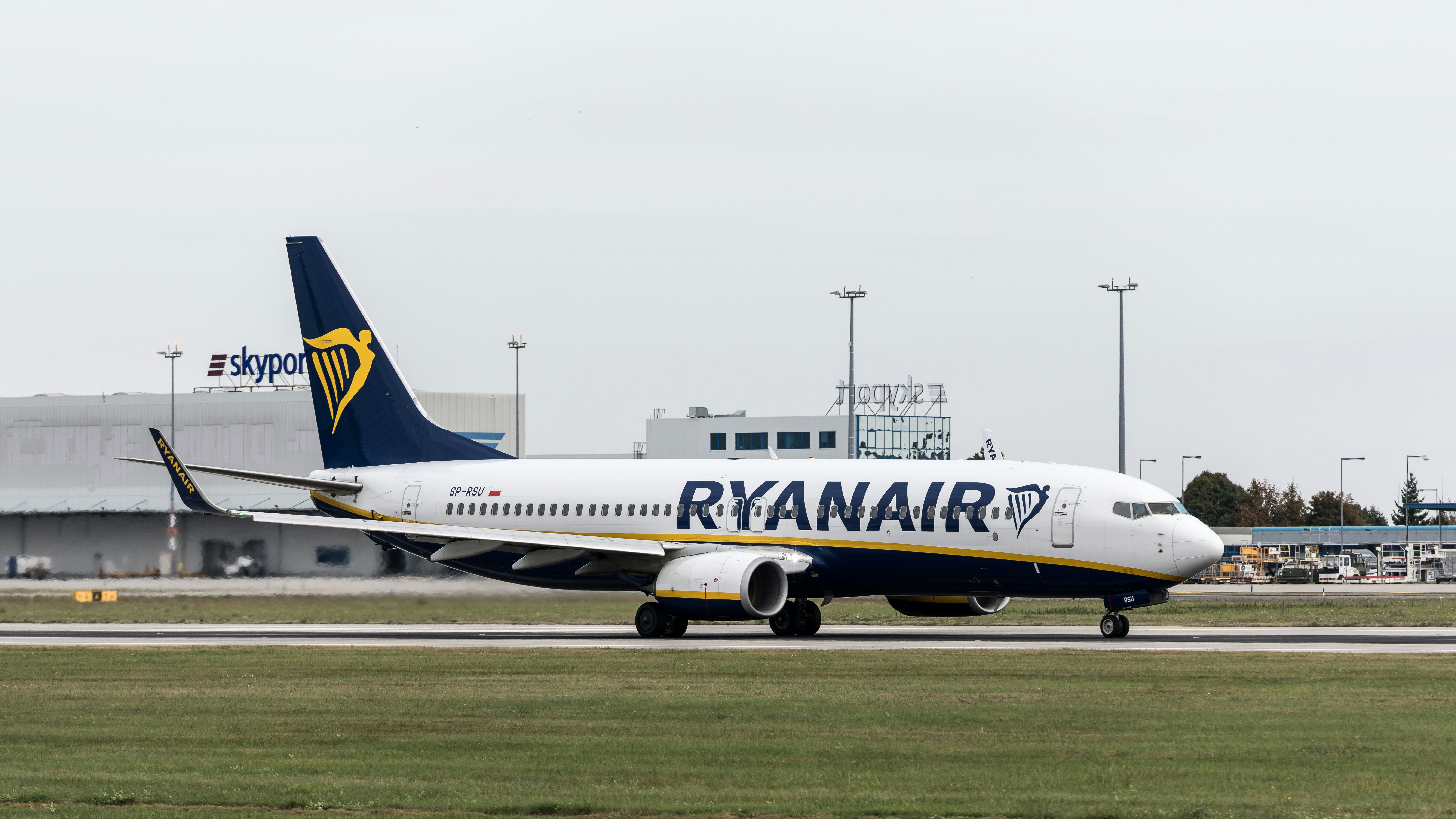 Ryanair Reports Record Profits Despite Summer Travel Chaos
