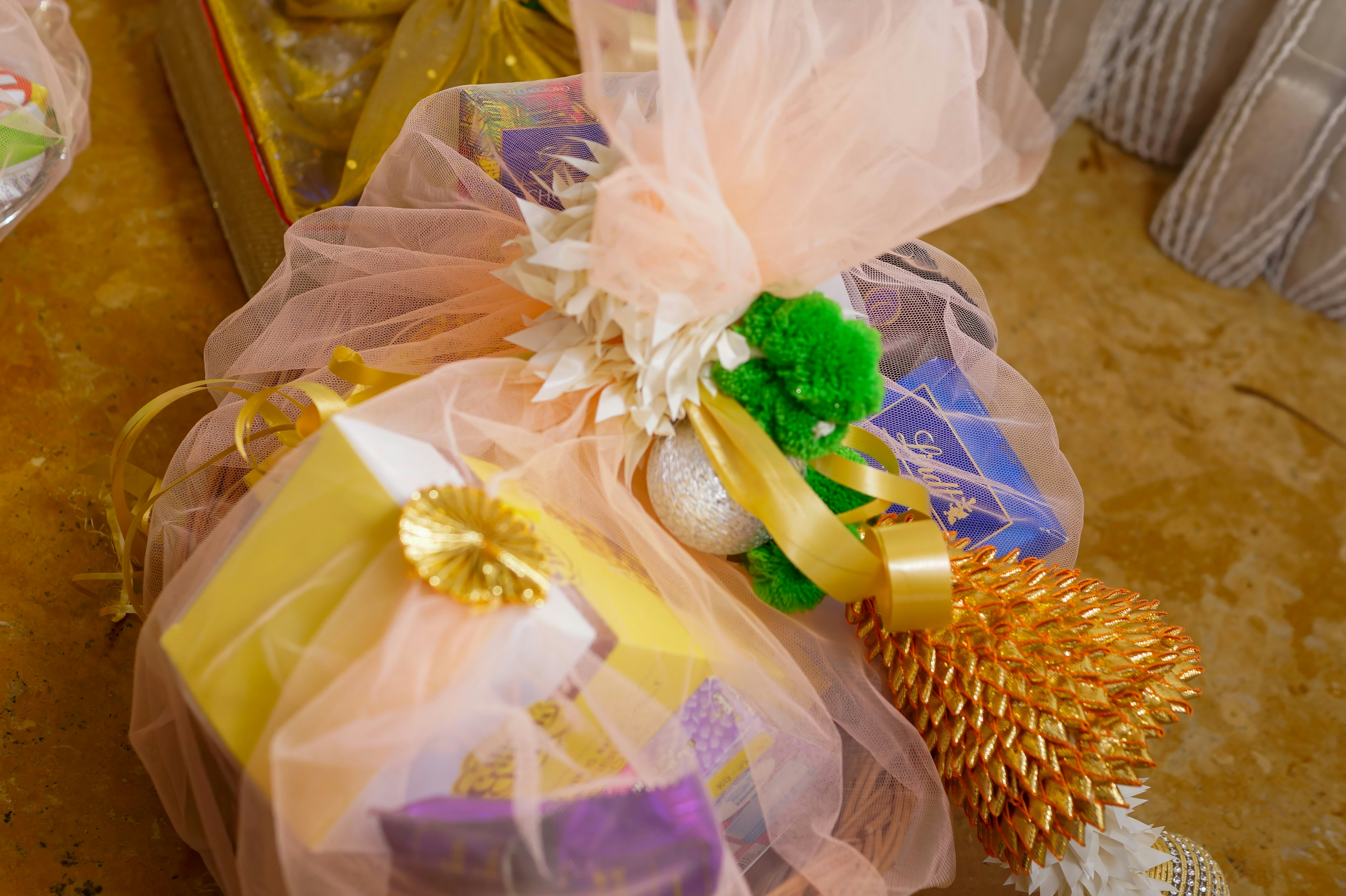 wedding gifts pastel, wallpaper, Wedding Registry Online: A Complete Guide 5