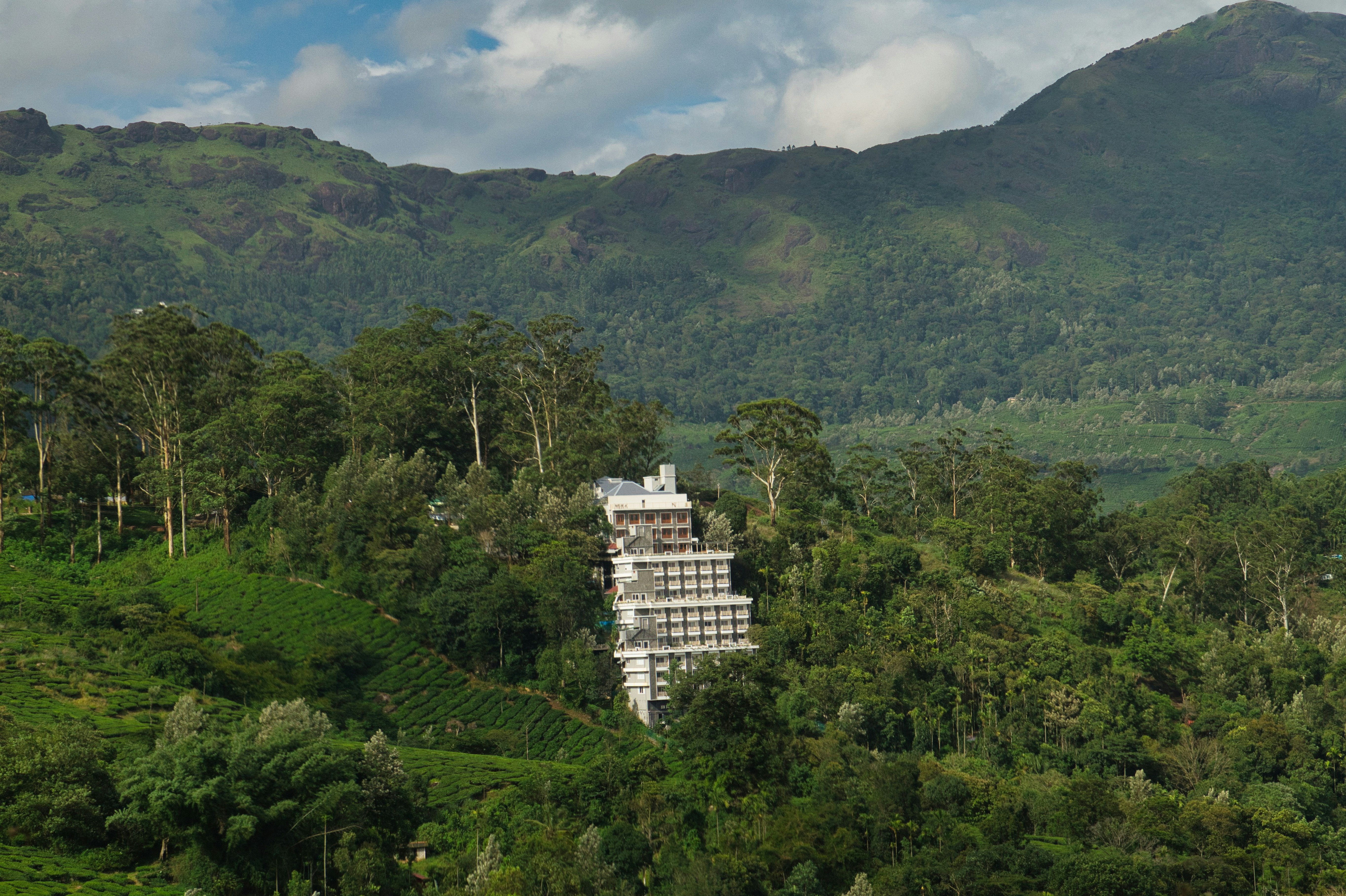 Best Hotels in Pālaiyampatti for Long Stays (2026)