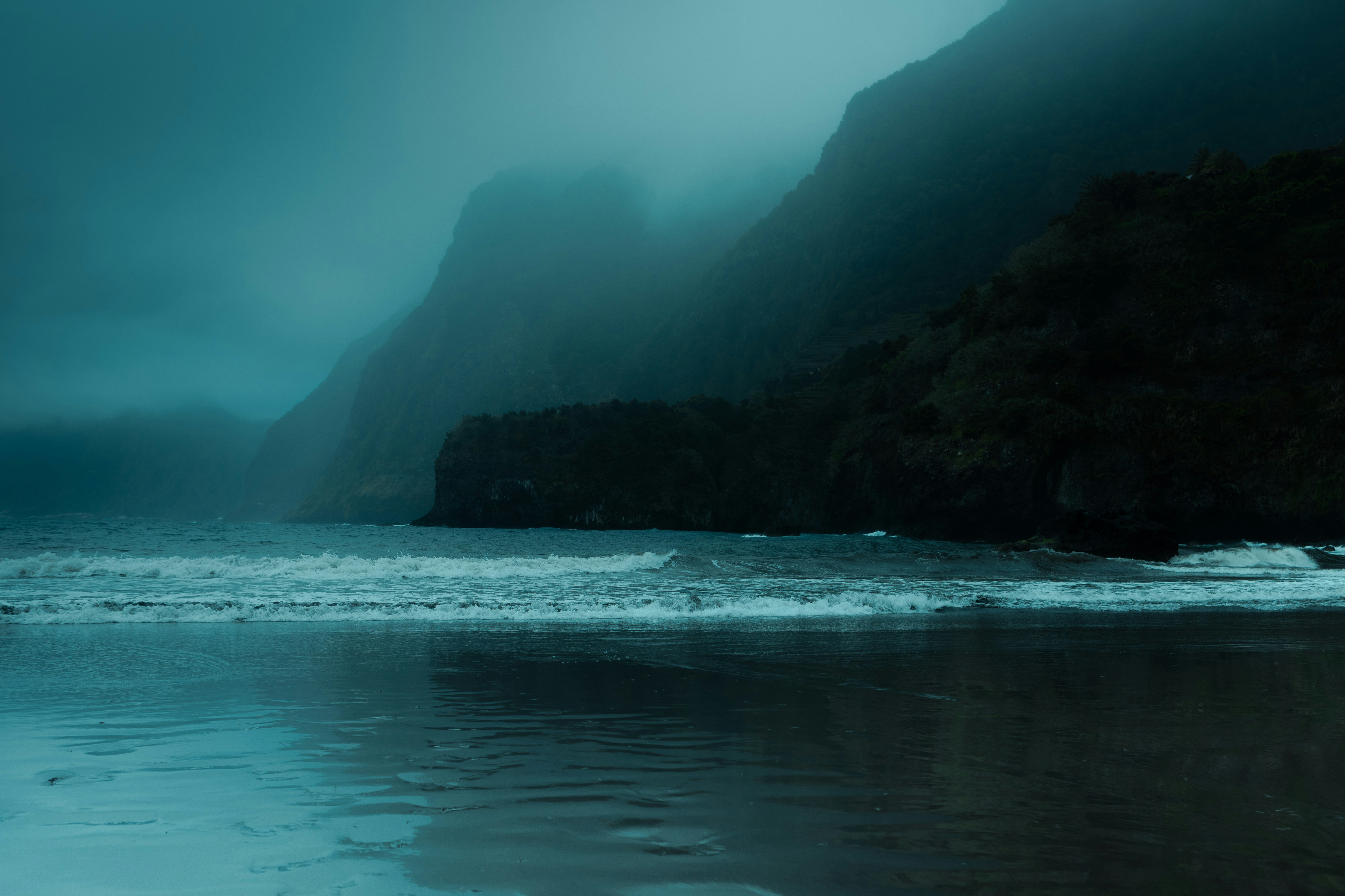 Photo by adrien_trpn