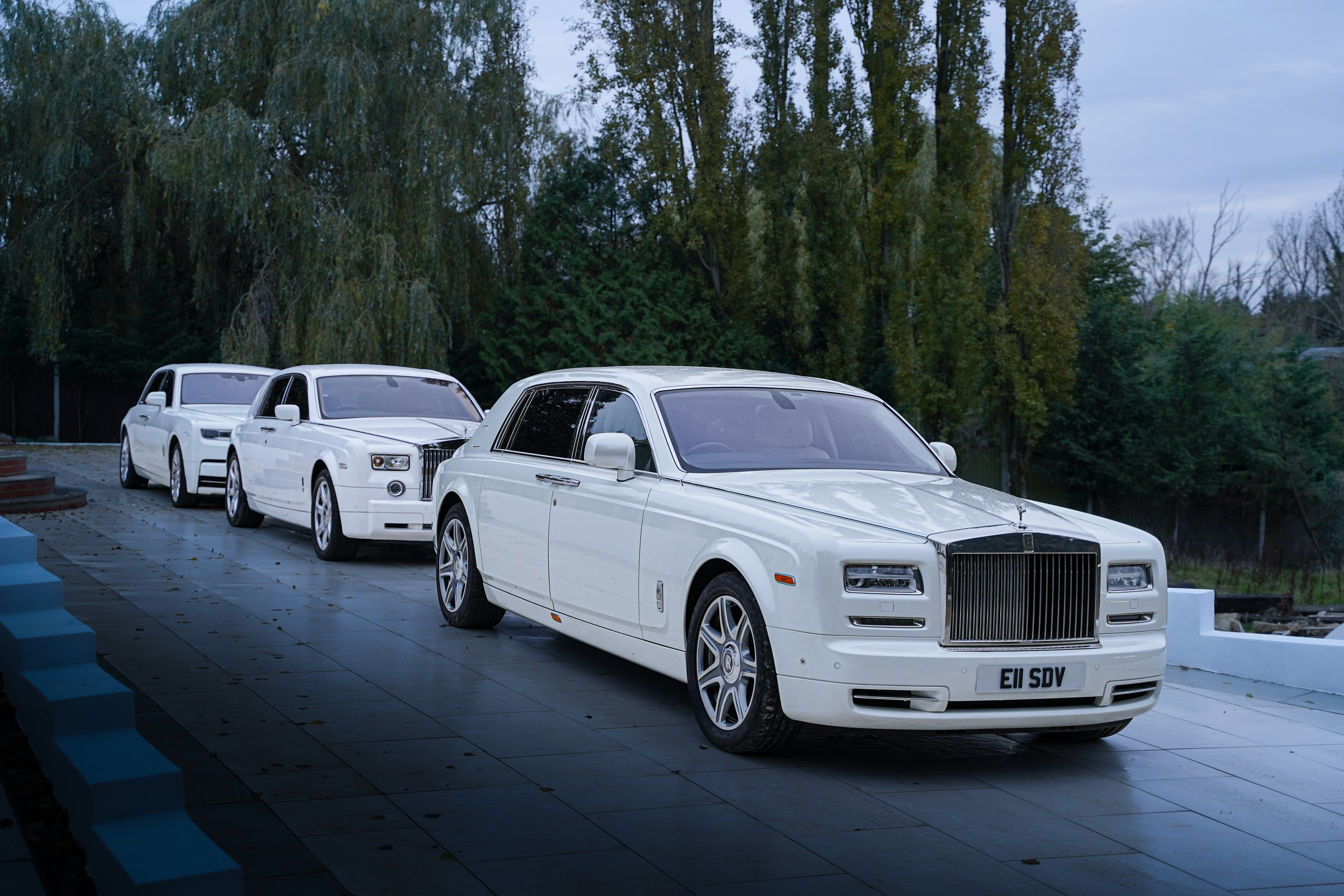 Discover world-class luxury tours, seamlessly complemented by visa and immigration services