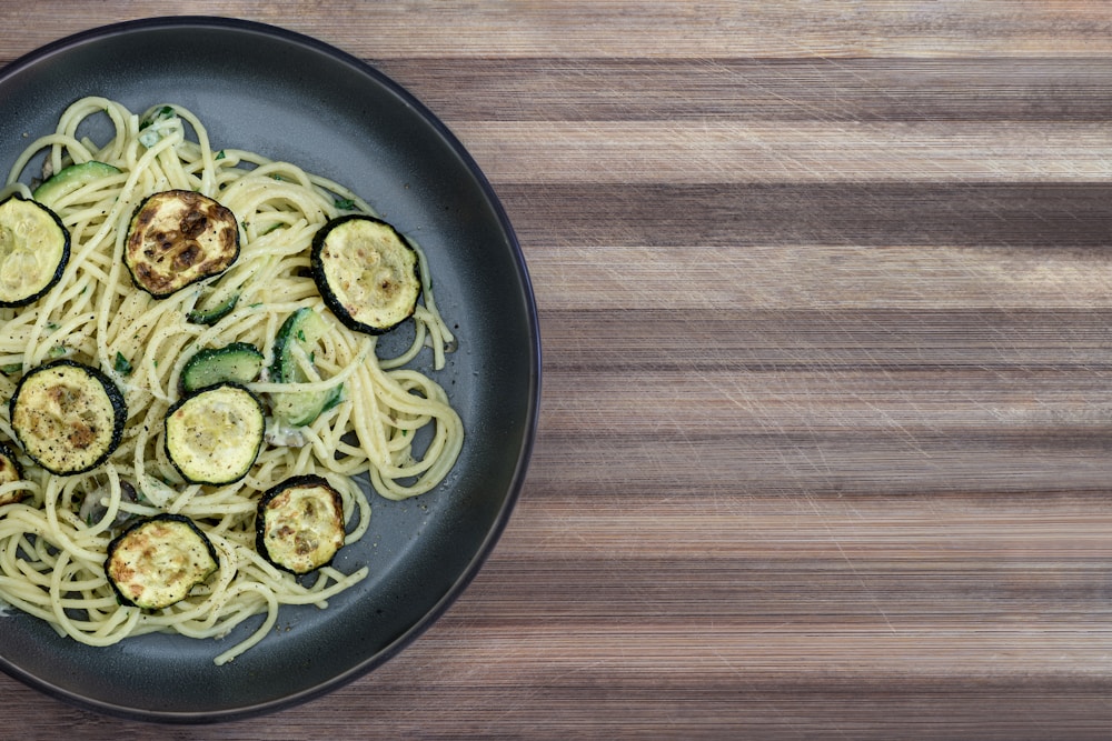 Cacio e pepe with zucchini