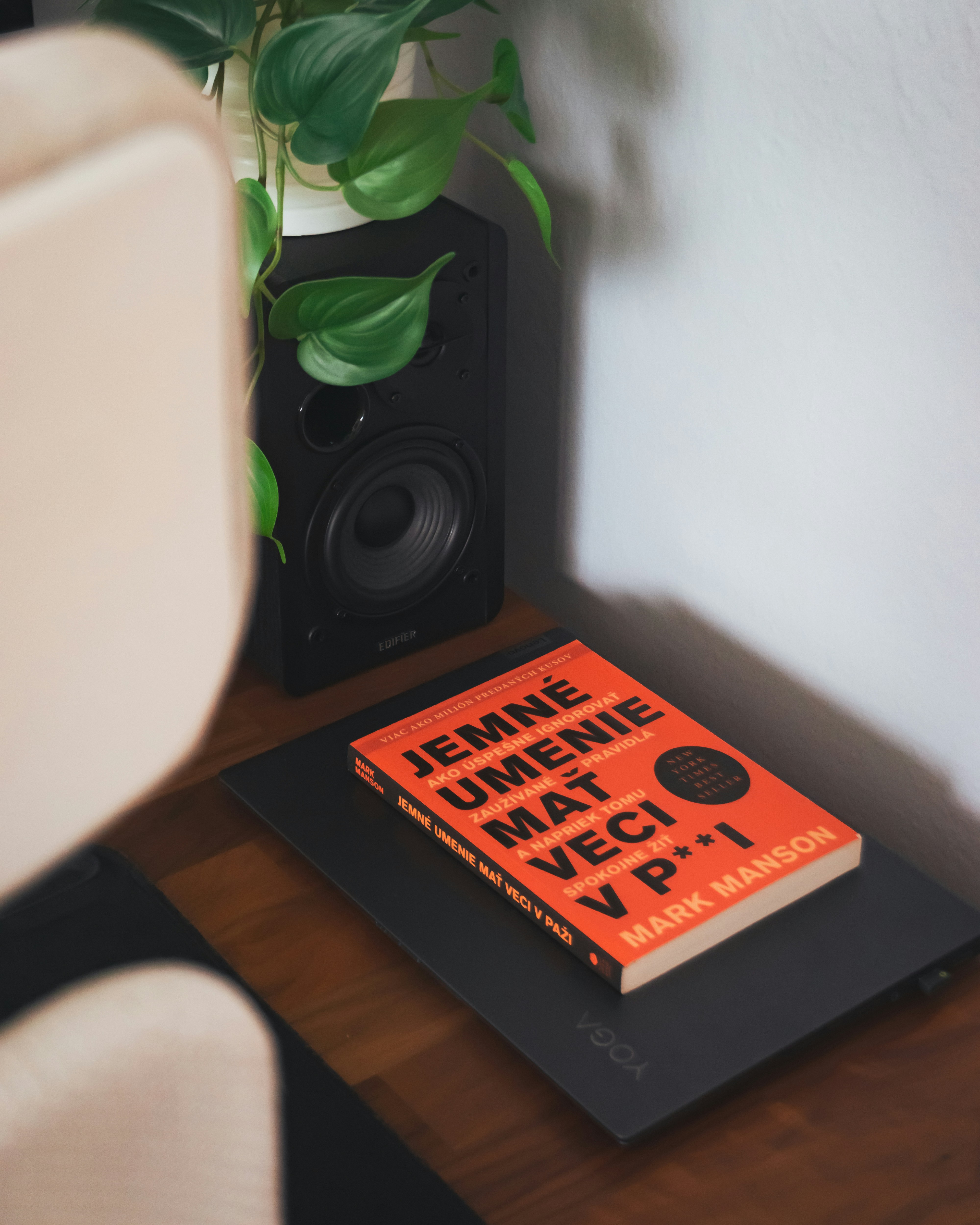 12 Personal Growth Books That Build Courage Over Time