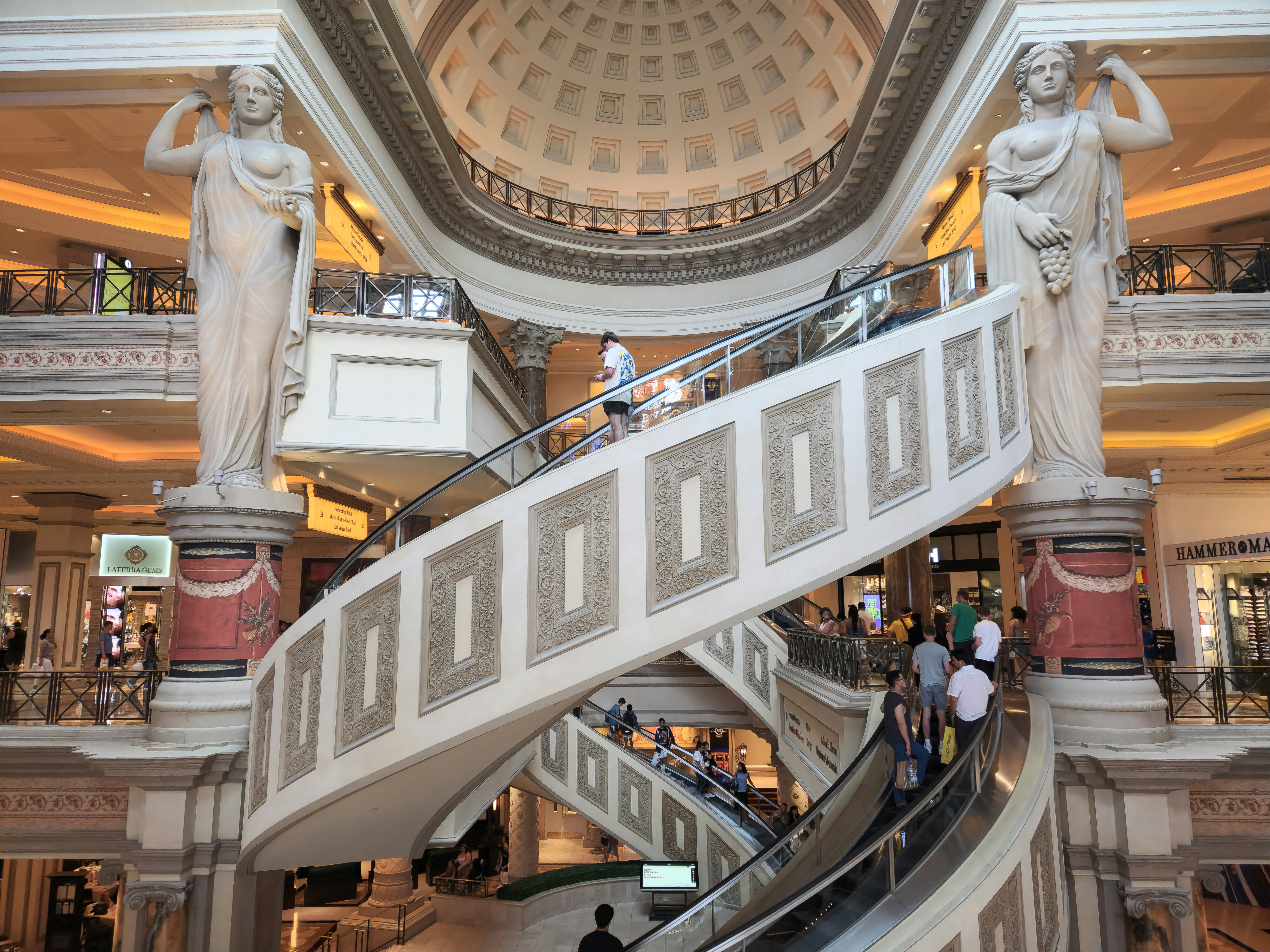 Photo by zoshuacolah