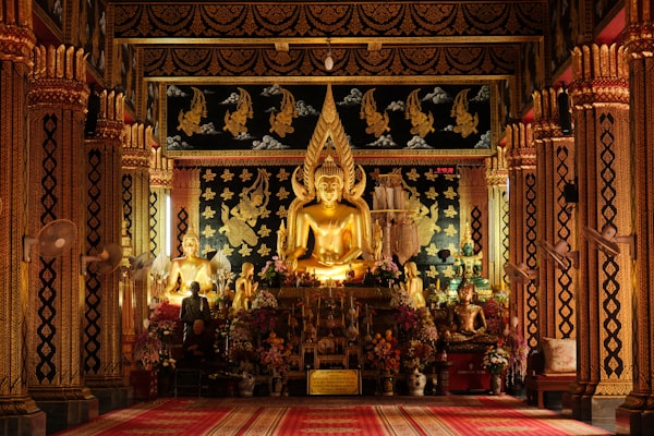 Old City Chiang Mai — golden temple and moat