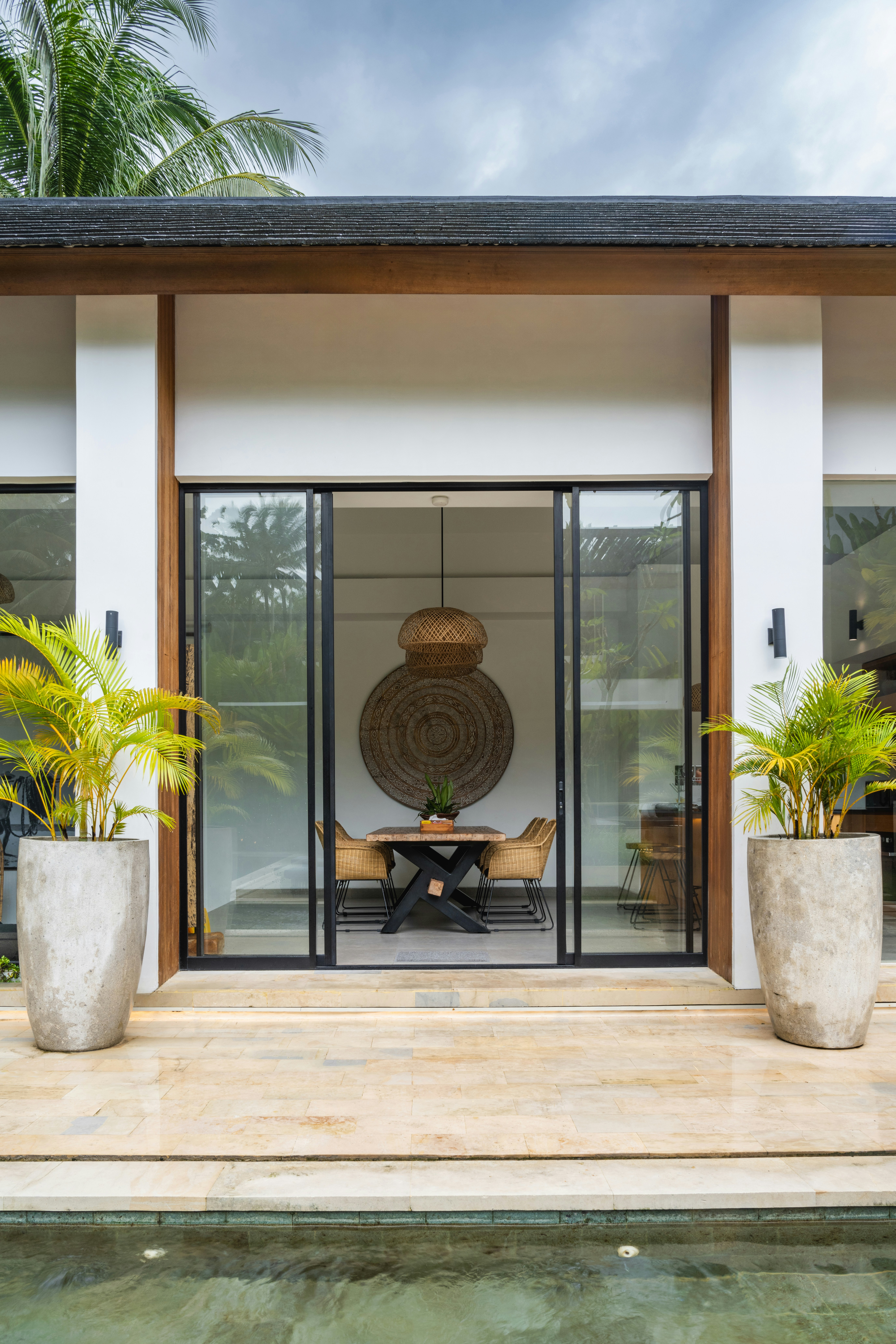The Rise of Industrial & Concrete-Effect Quartz Worktops in Herefordshire Homes