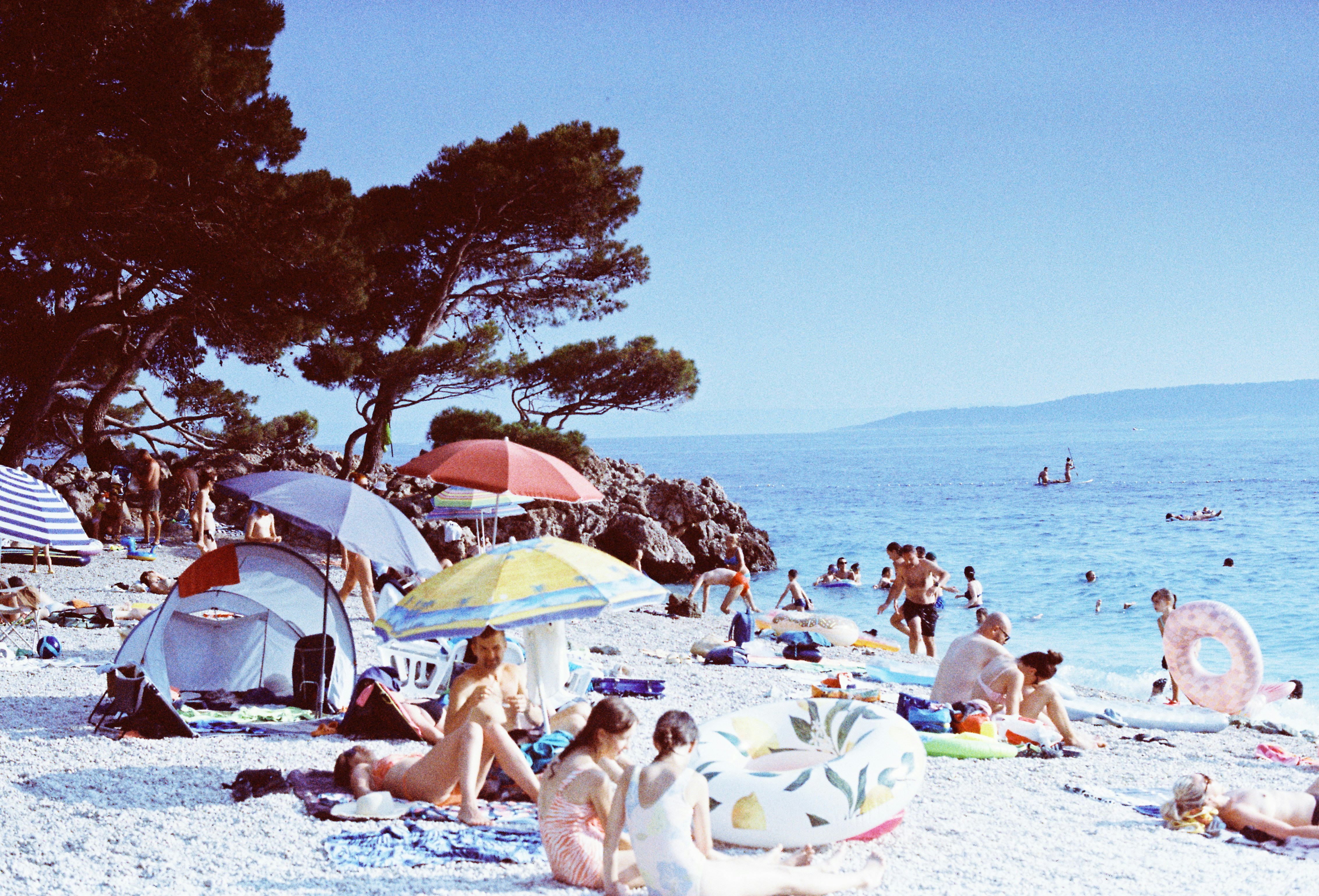 How to Pack for Split Weather During Ultra Europe: Why Croatian Coast Hits 31°C Days with 18°C Sea Breezes