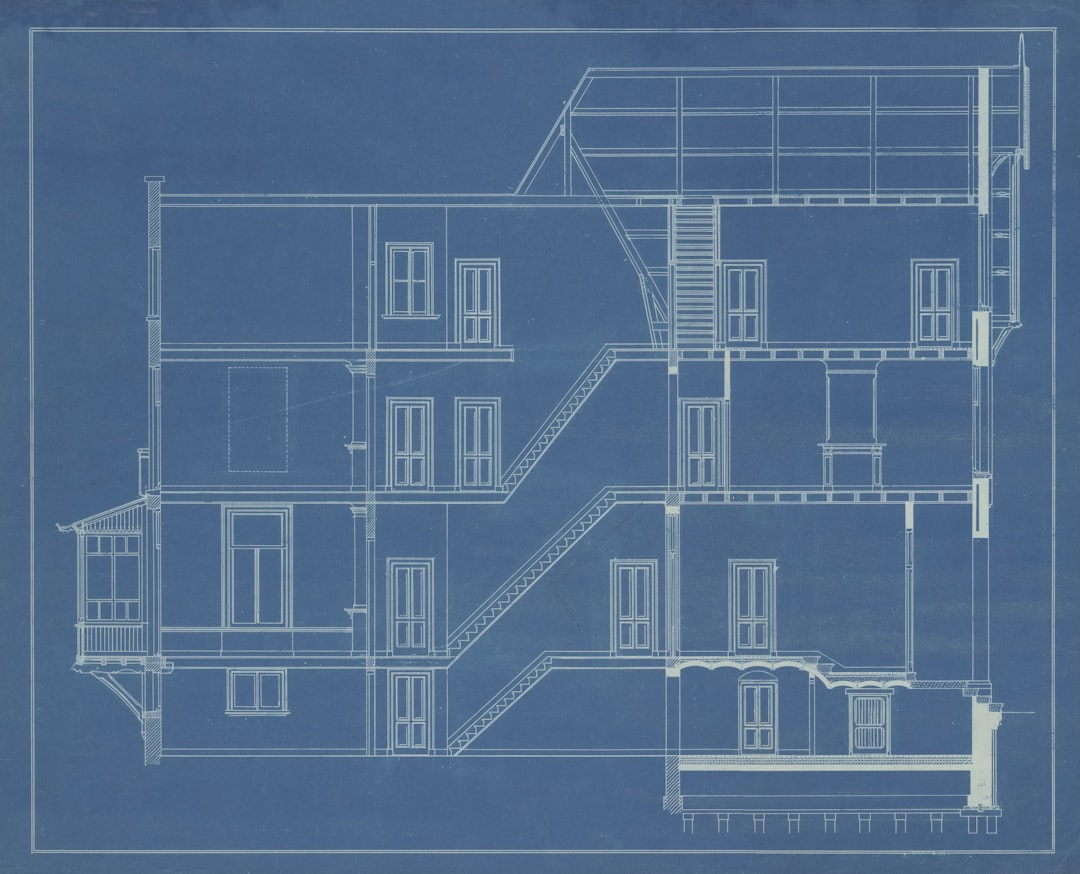, Titel: Verbouwing en uitbreiding van de villa Anna van den Vondelstraat 12 in opdracht van Reinhold Meltzer, koopman en glasfabrikant. Beschrijving: Ontwerptekening in blauwdruk met doorsnede.