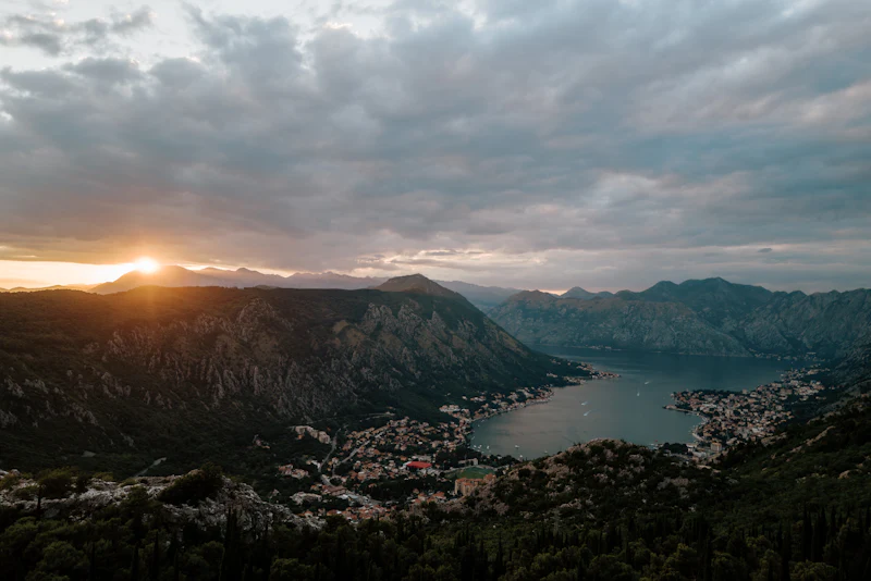 Vieille ville de Kotor au coucher du soleil, Monténégro
