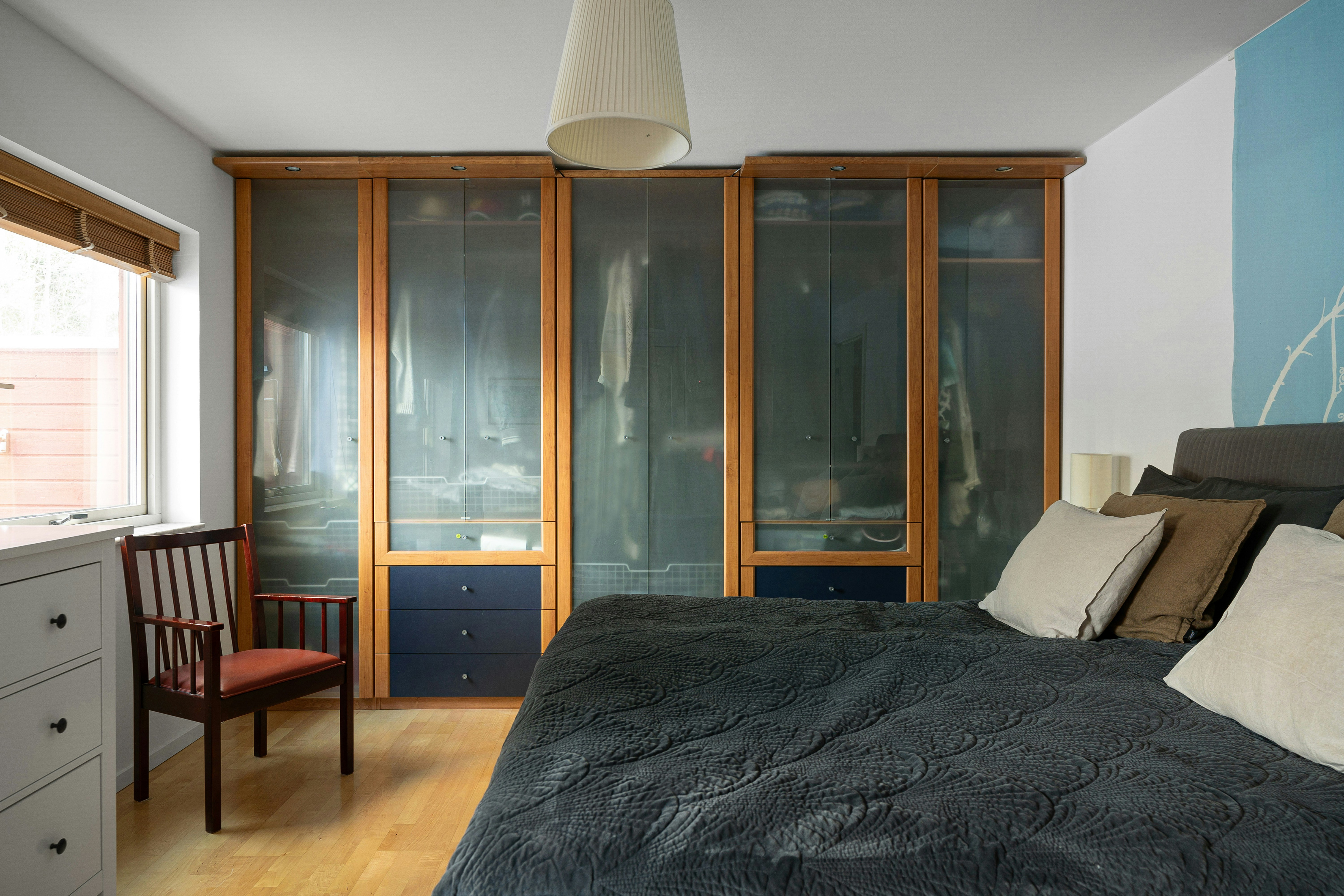 modern fitted wardrobe