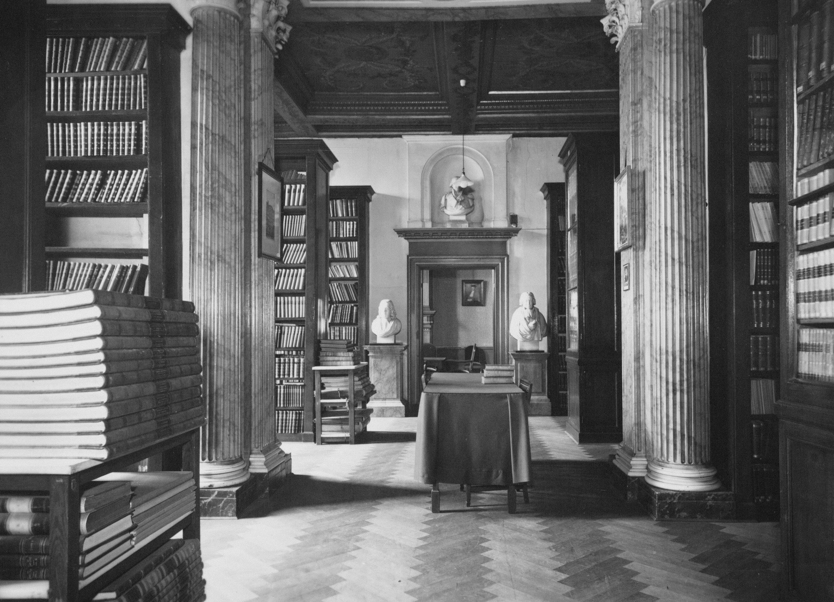 Photo by amsterdamcityarchives