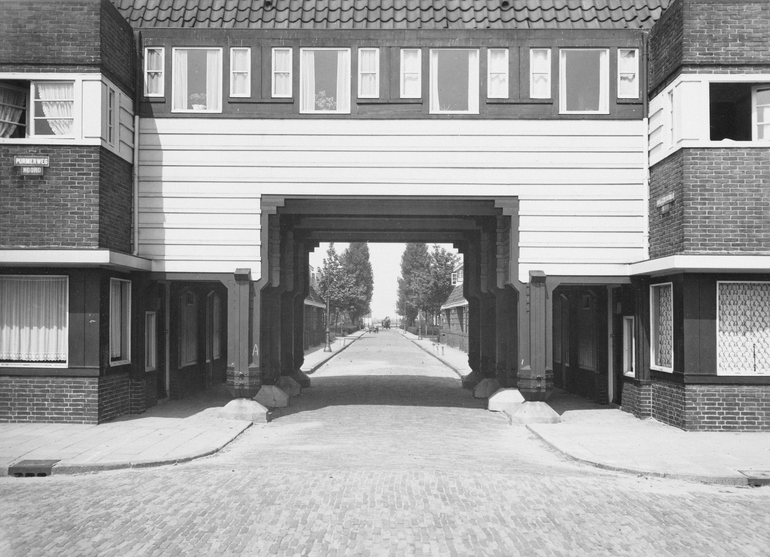 Photo by amsterdamcityarchives