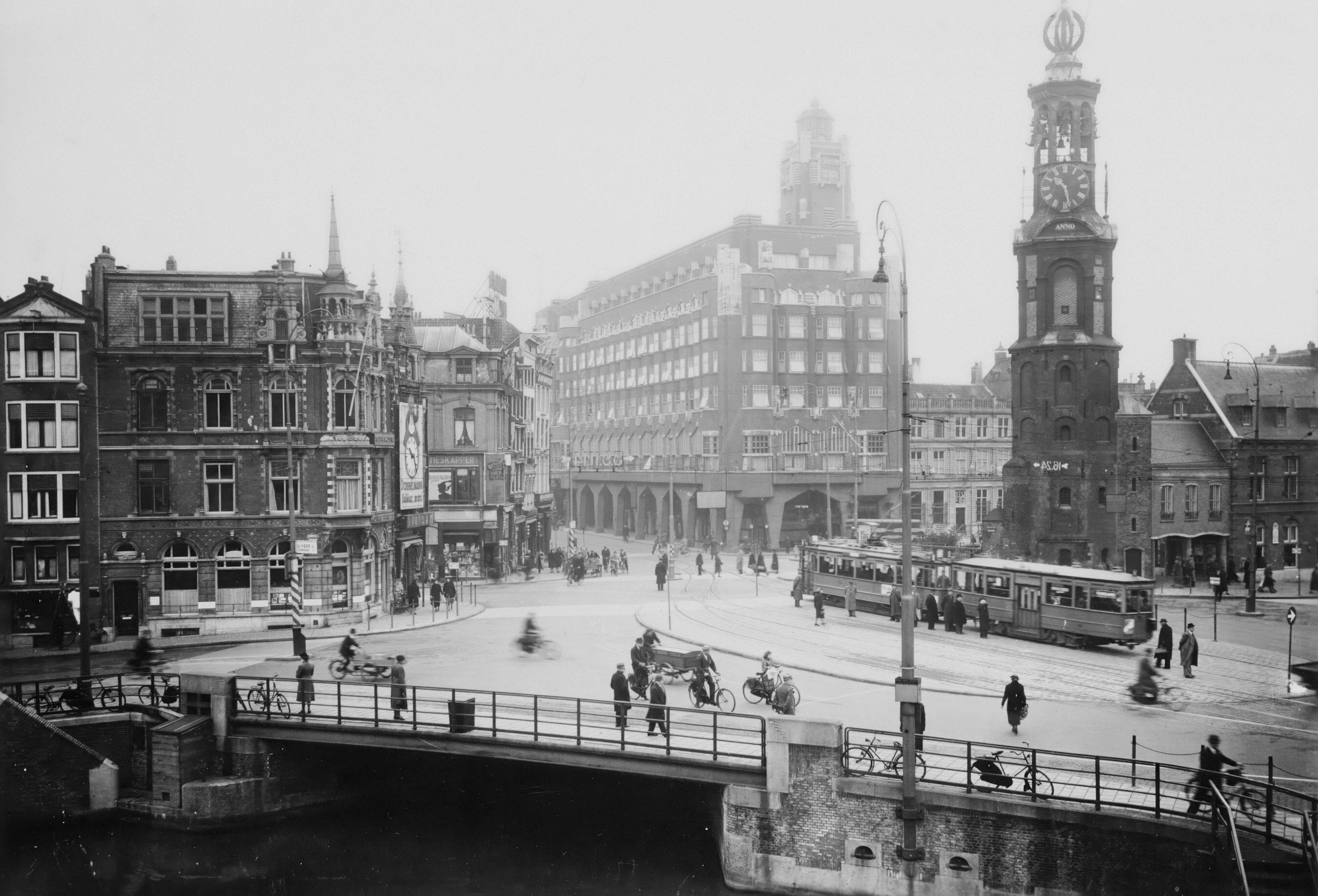 Photo by amsterdamcityarchives